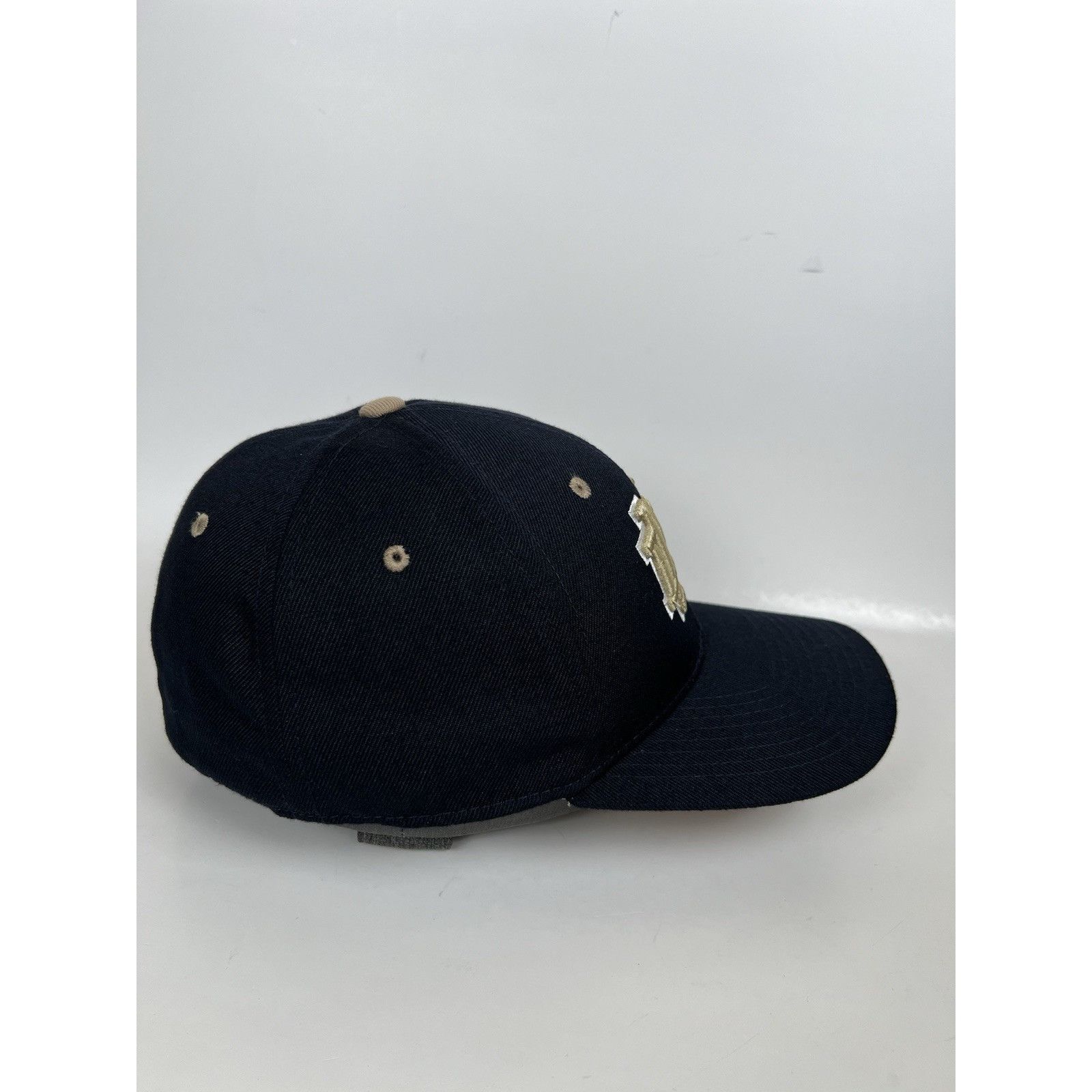 Zephyr Vintage Notre Dame Fighting Irish Hat Cap Fitted Size 7 1/2 Size ONE SIZE - 5 Thumbnail