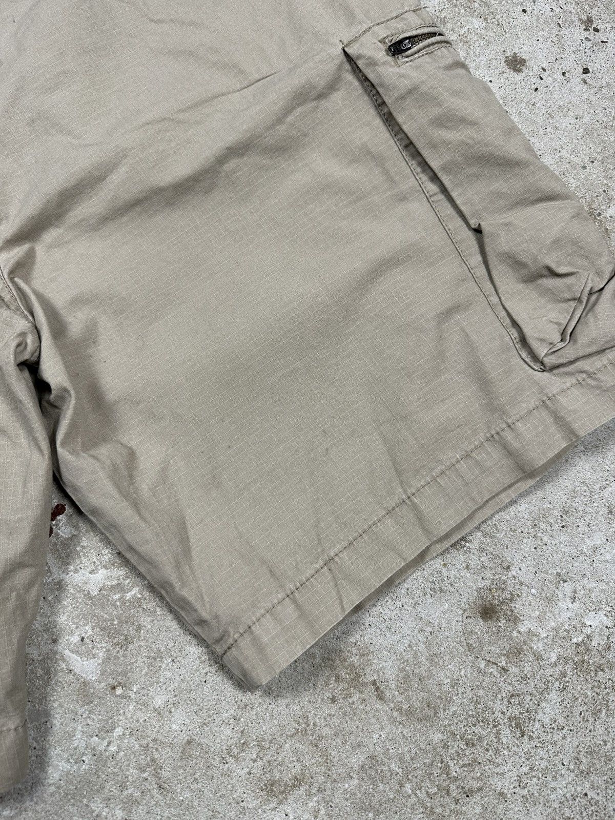Nike × Vintage Vintage Y2K Nike Beige Baggy Cargo Shorts Swoosh Size US 38 / EU 54 - 11 Thumbnail