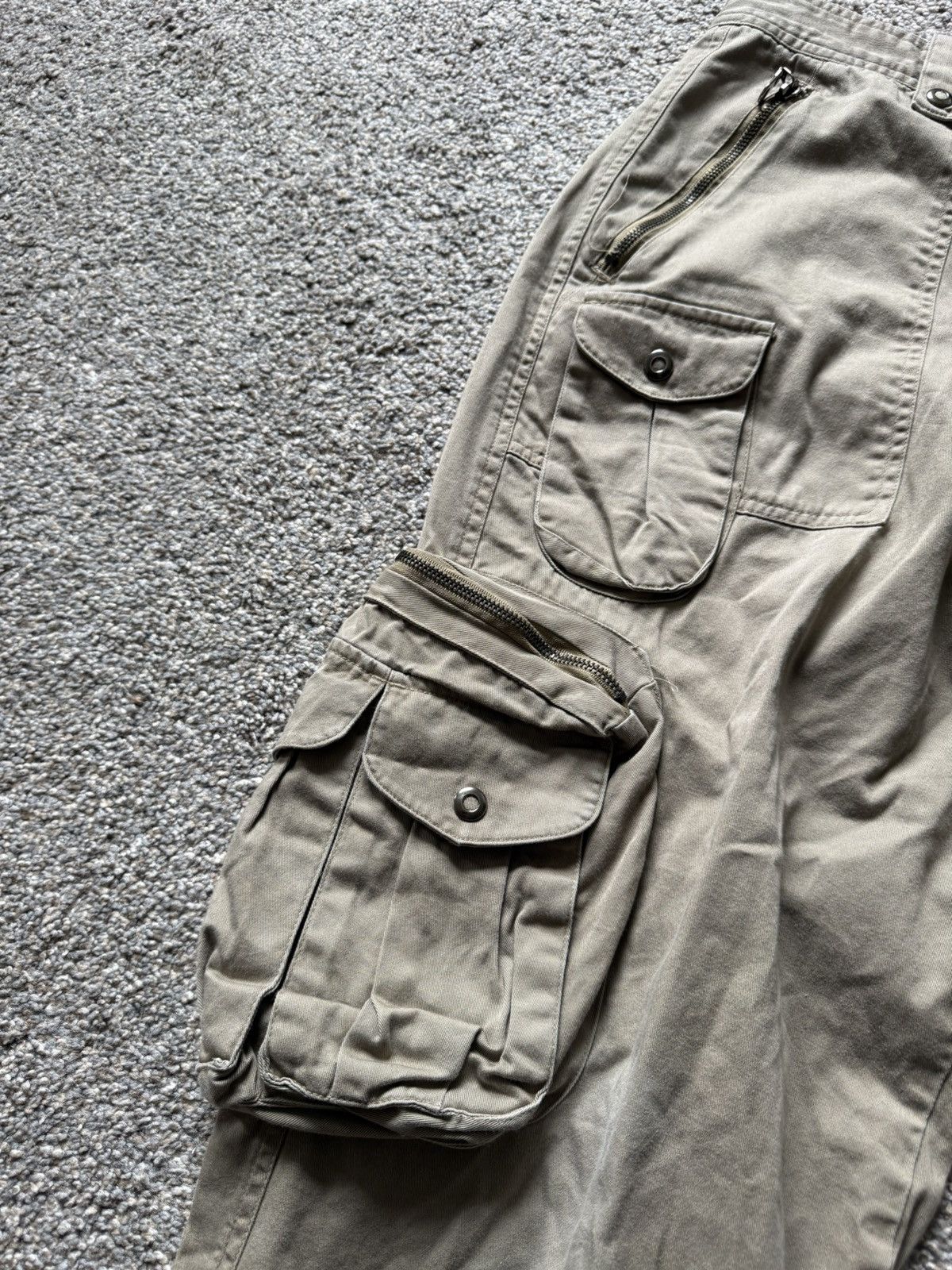 Vintage Vintage Tactical Cargo Pants Khaki Multi Pocket Military Size US 35 - 3 Thumbnail