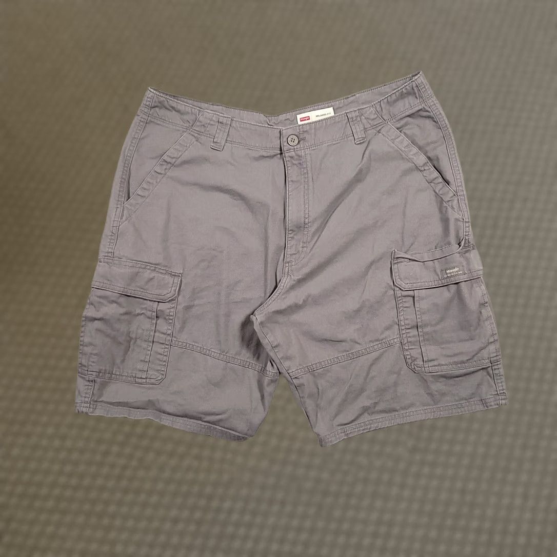 Wrangler Wrangler Cargo Shorts Mens 38x10 Gray Utility Outdoors Stretch Size US 38 / EU 54 - 1 Thumbnail