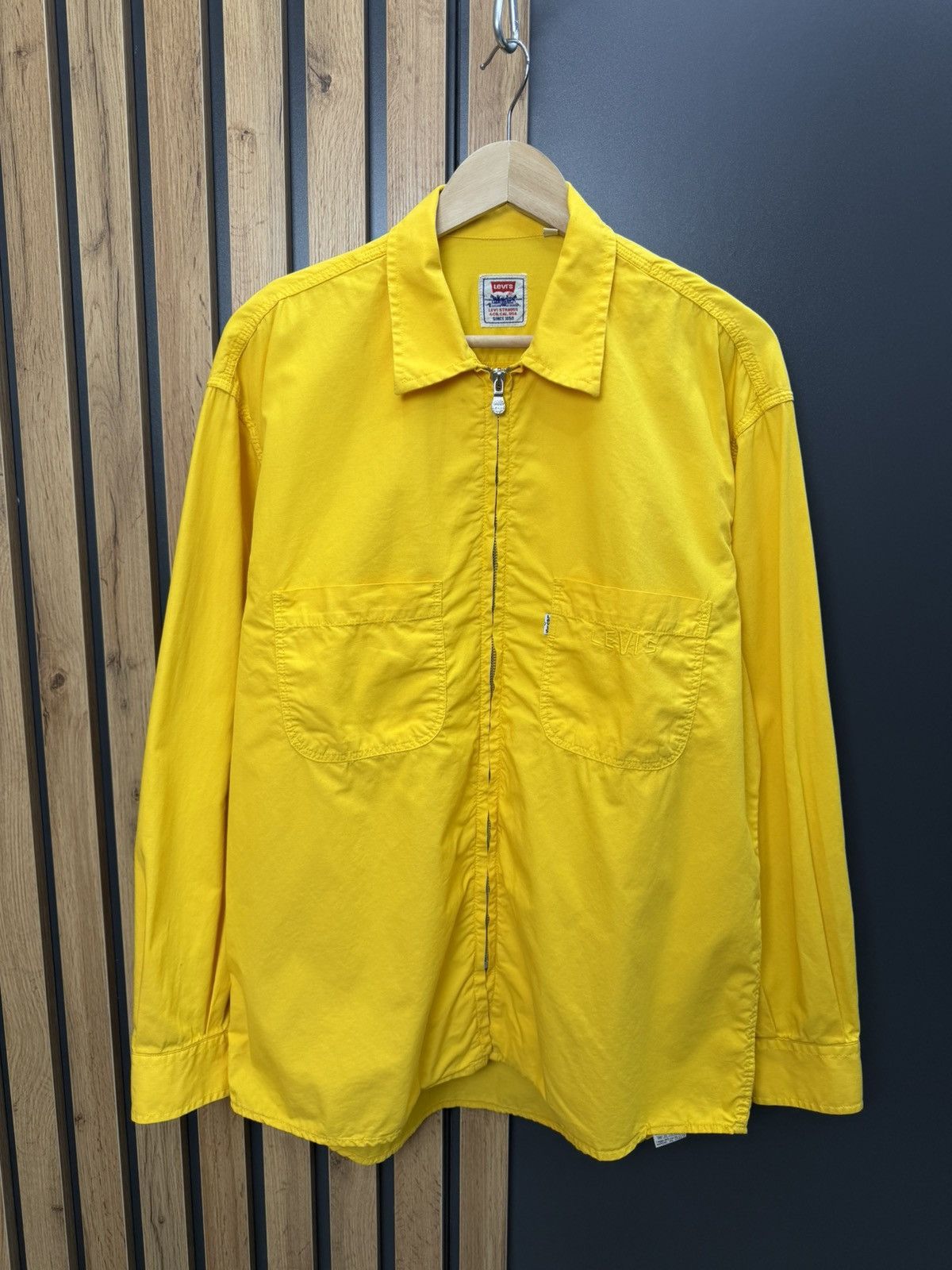 Levi's Vintage Clothing Vintage Levis Yellow Zip Up Jacket Shirt Mens Size L Size US L / EU 52-54 / 3 - 1 Thumbnail