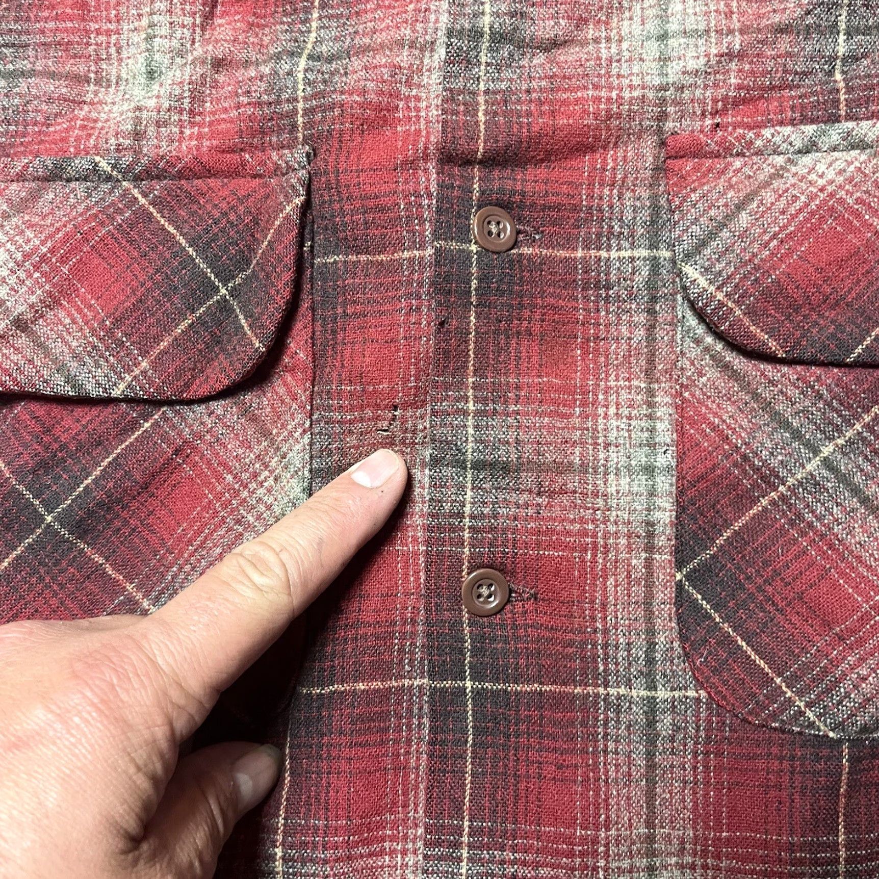 Pendleton VINTAGE Pendleton Board Shirt Wool Plaid Flannel Button-Up Large Red Mens Size US L / EU 52-54 / 3 - 3 Thumbnail