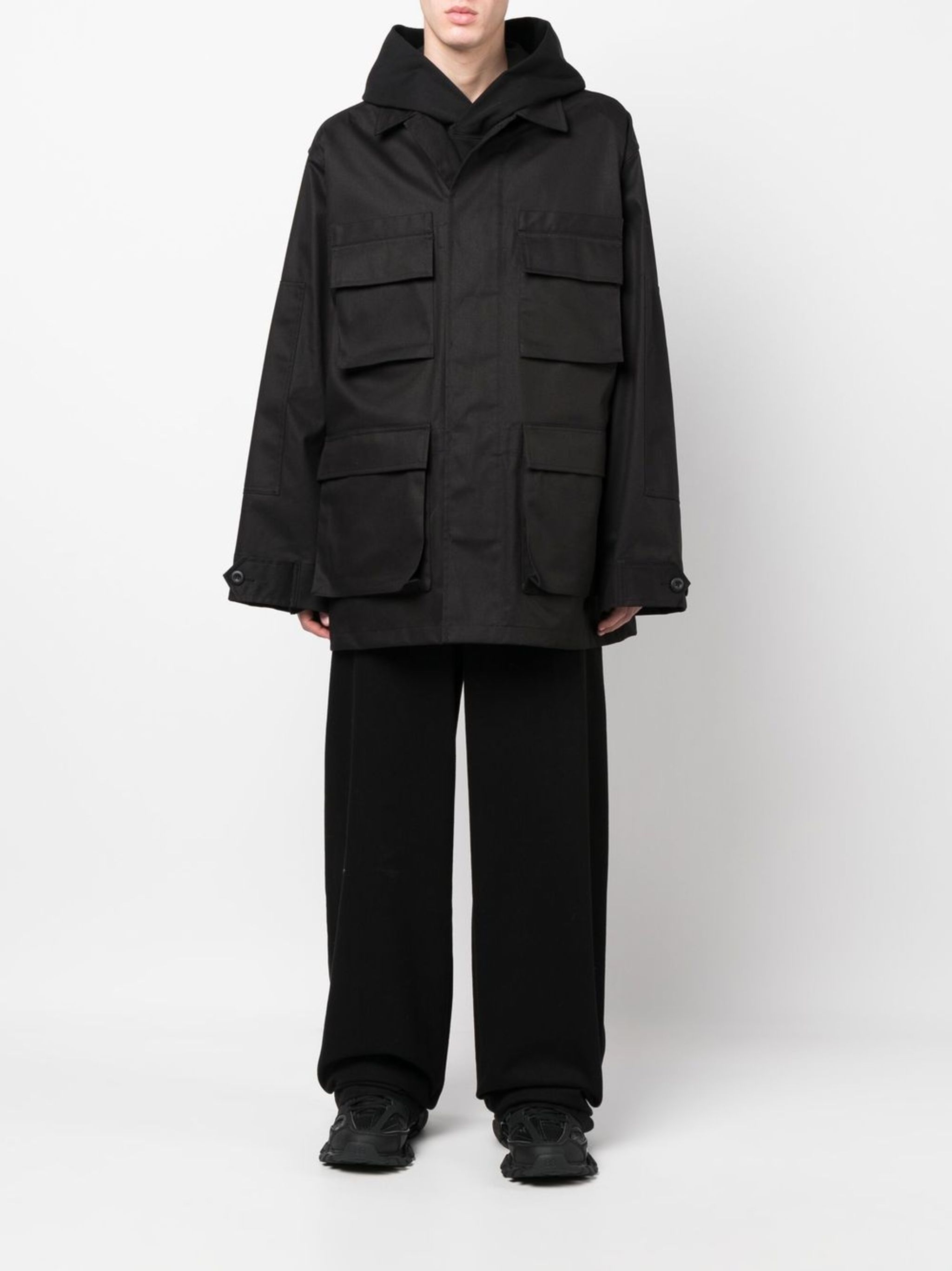 Balenciaga o1w1db10425 Cargo Jacket in Black Size US XL / EU 56 / 4 - 4 Thumbnail