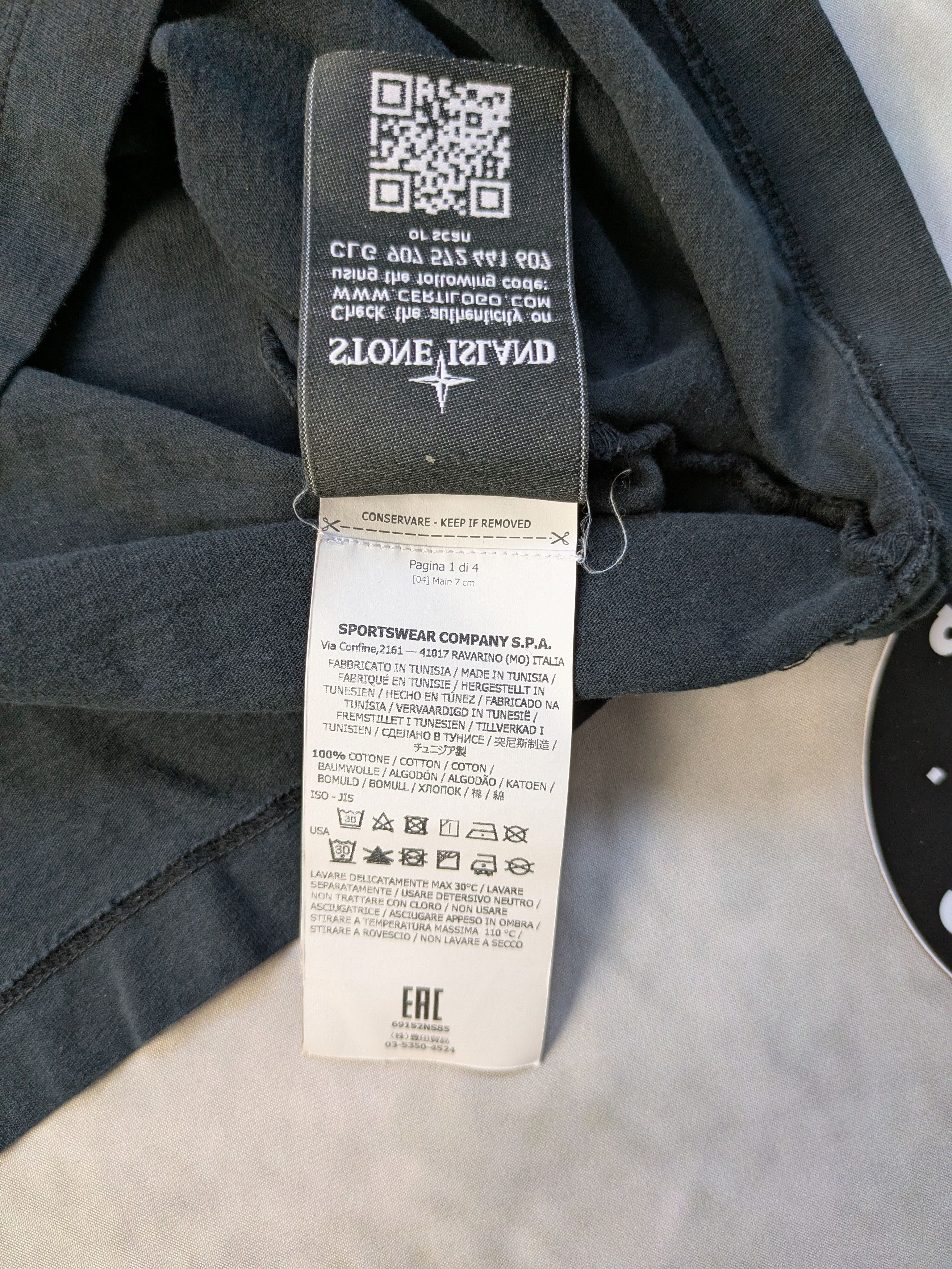 Stone Island Stone Island | Compass Logo Front & Back | Size M Size US M / EU 48-50 / 2 - 7 Thumbnail