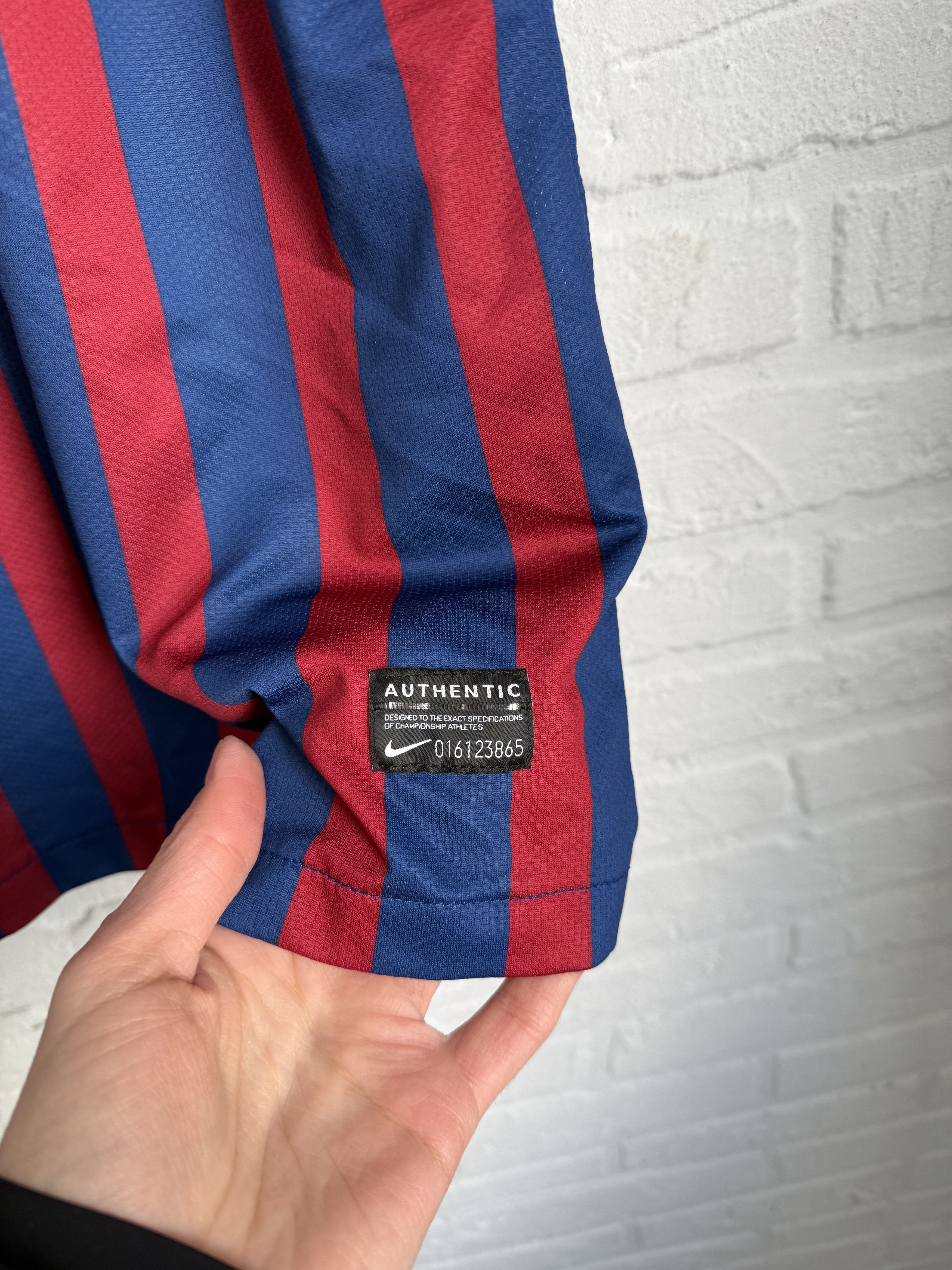 Nike Nike FC Barcelona 2011/12 Home Jersey Messi Size US XL / EU 56 / 4 - 6 Thumbnail