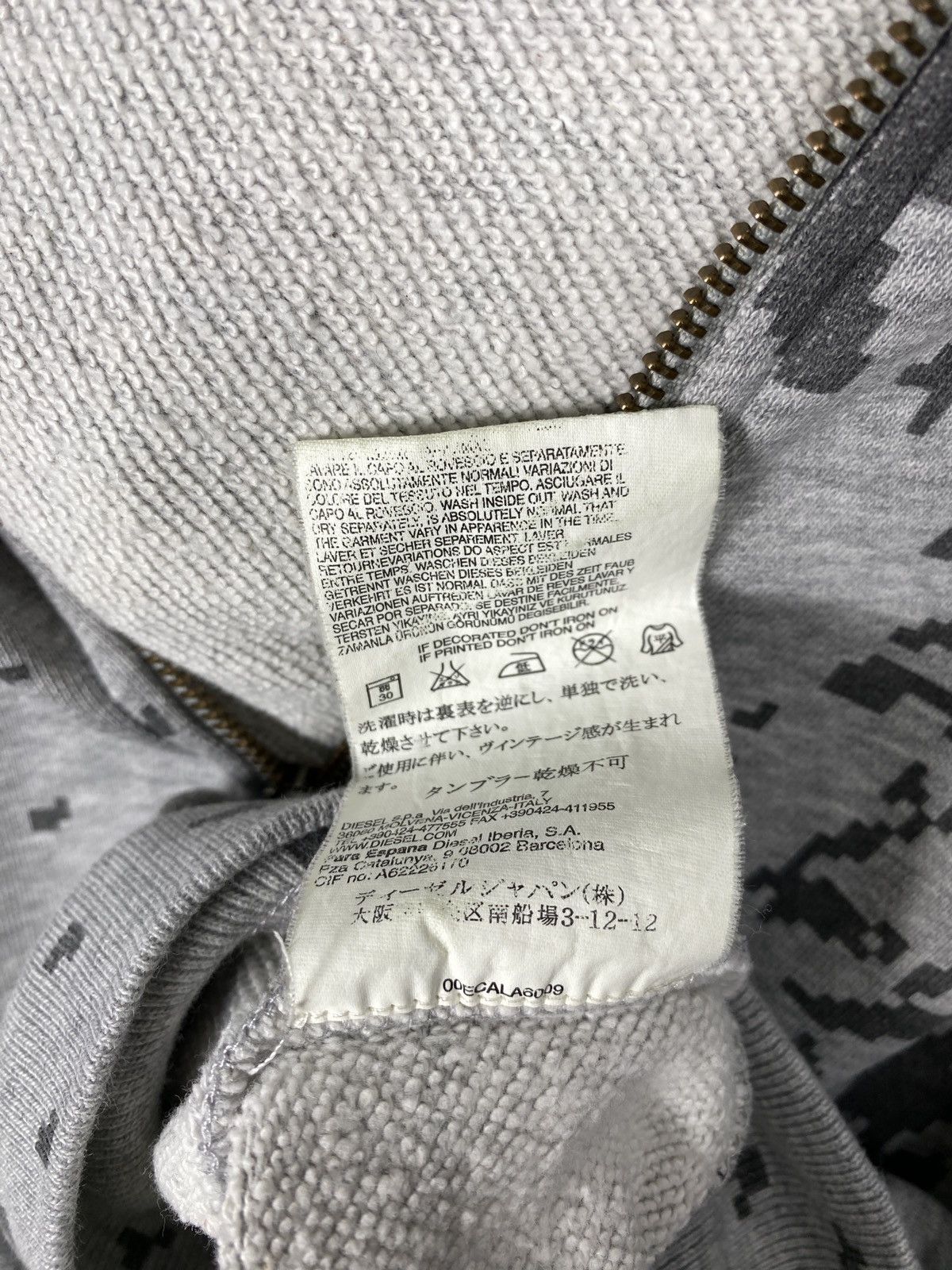 Diesel Vintage Diesel Industry Zip Up Hoodies Size US M / EU 48-50 / 2 - 12 Thumbnail