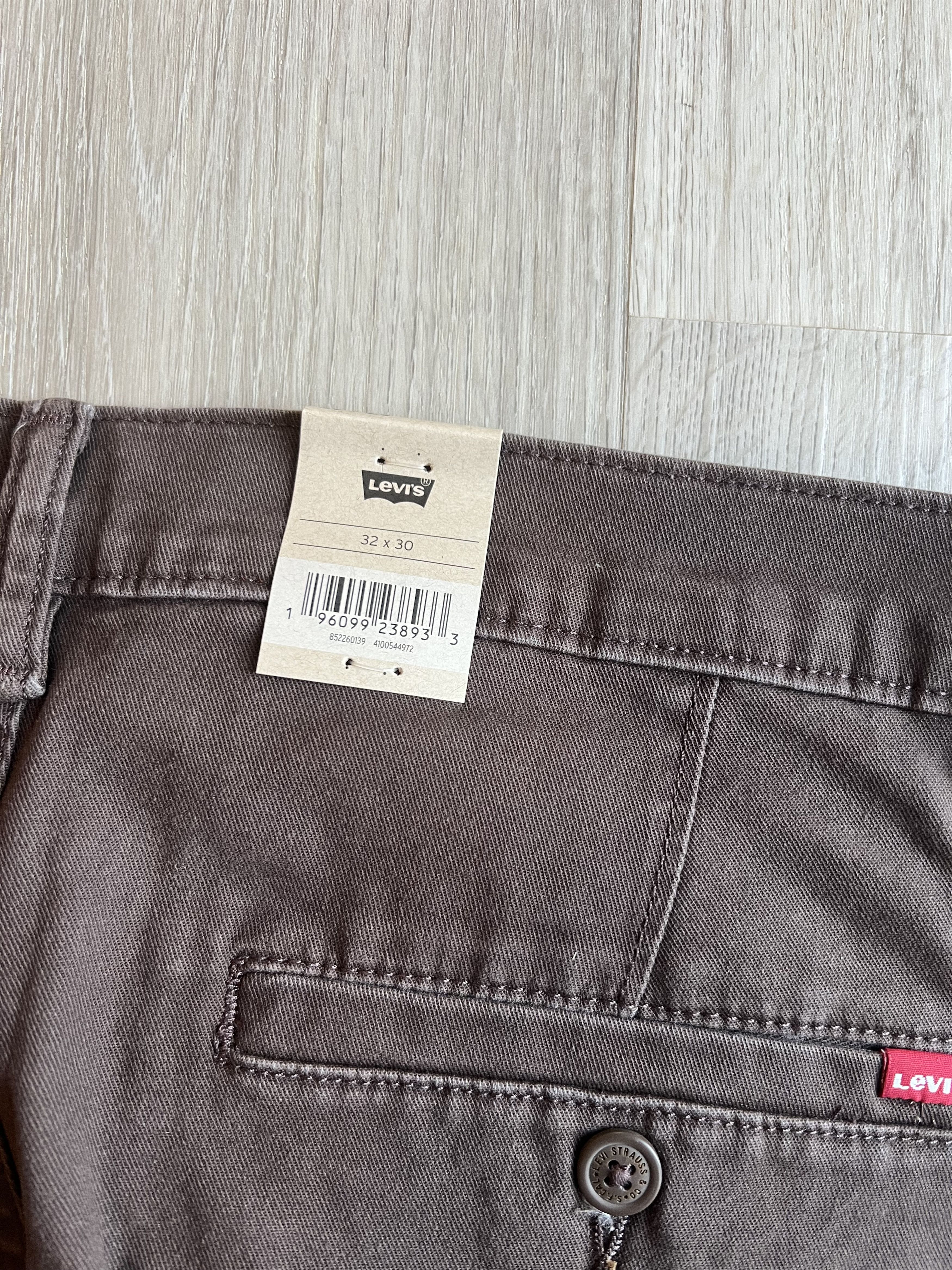 Levi's Standard fit Tapered Chino Pants / Chocolate Brown Work Wear Size US 32 / EU 48 - 4 Thumbnail