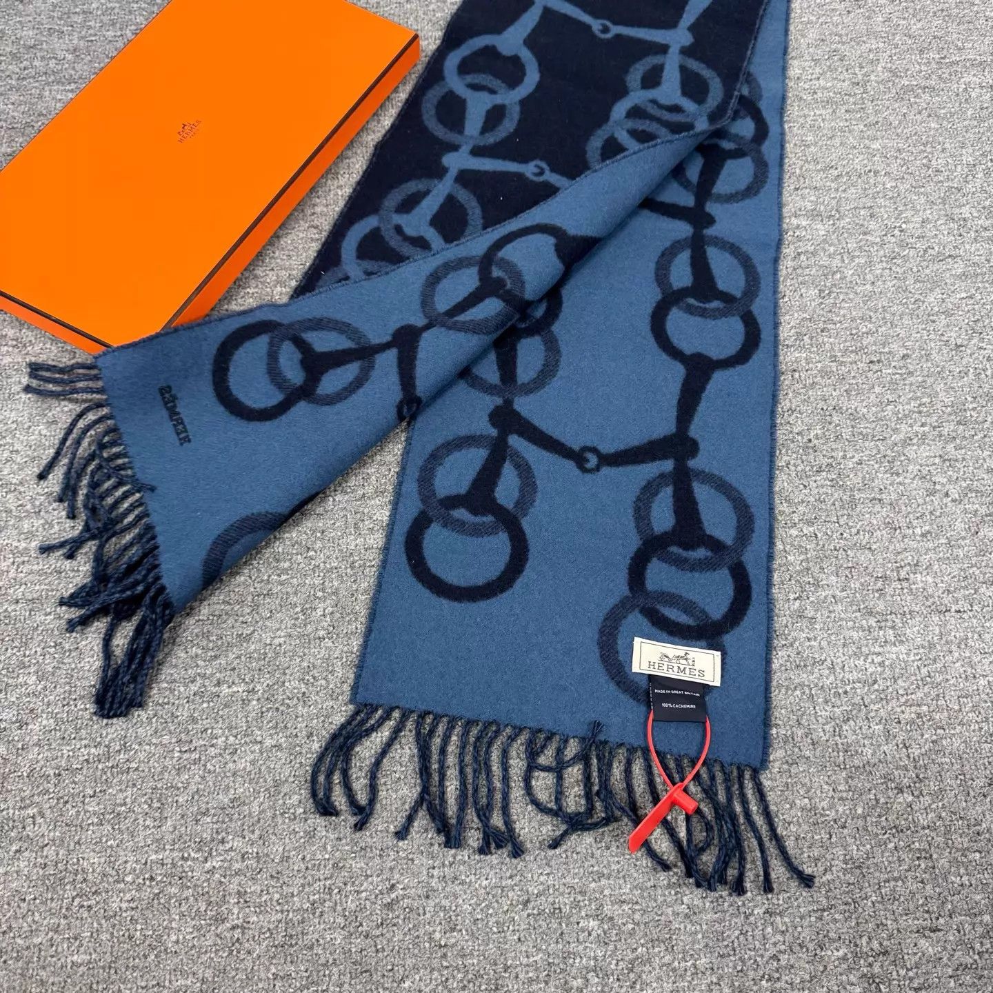 Hermes Hermes Navy Blue Horsebit 99 New Cashmere Scarf w/Box Size ONE SIZE - 3 Thumbnail
