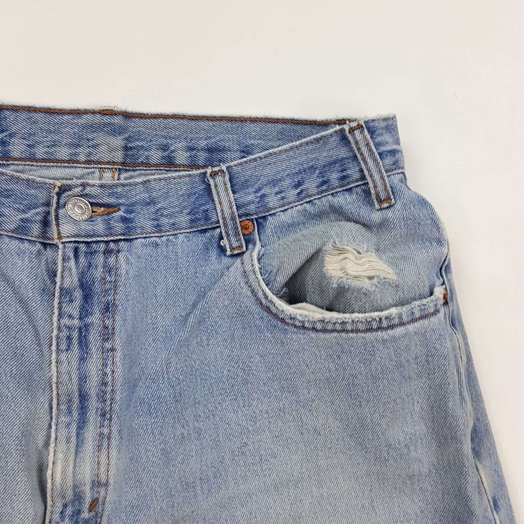 Levi's VINTAGE Levi's 550 Distressed Jeans Men 35x30 Denim 90s Relaxed Tapered Blue jeans Size US 35 - 5 Thumbnail