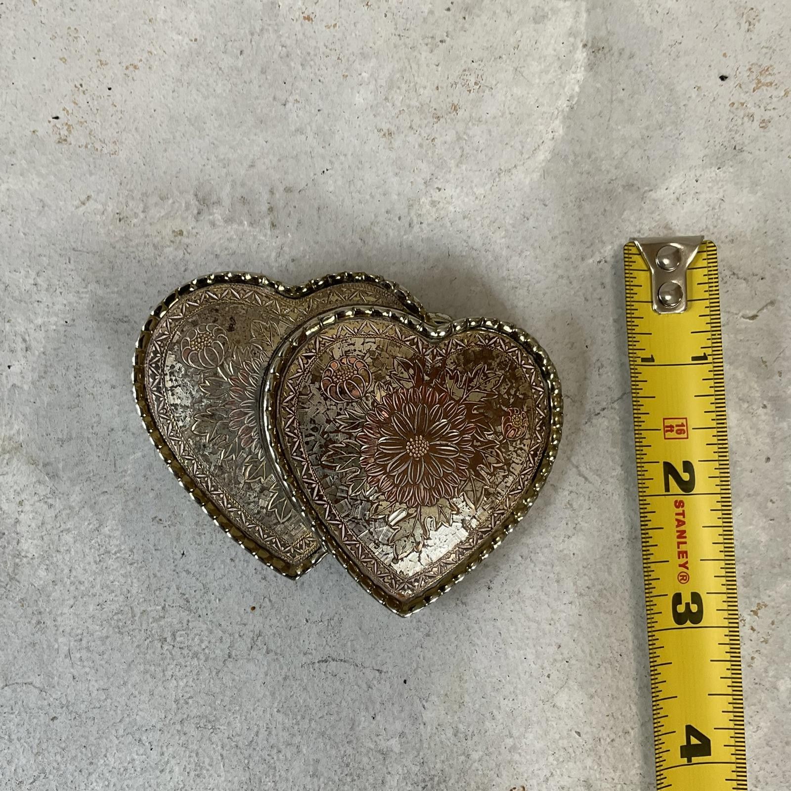 Vintage vintage 80's western two tone cowgirl hearts belt buckle Size ONE SIZE - 2 Thumbnail