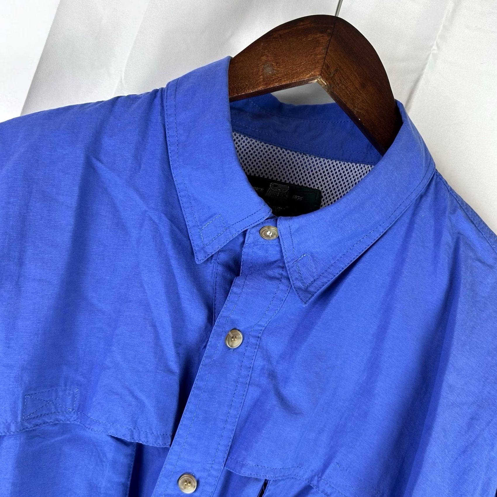Orvis VINTAGE Orvis Fishing Shirt Men’s XL Blue Vented Front Pockets Roll Tab Sleeves Size US XL / EU 56 / 4 - 4 Thumbnail