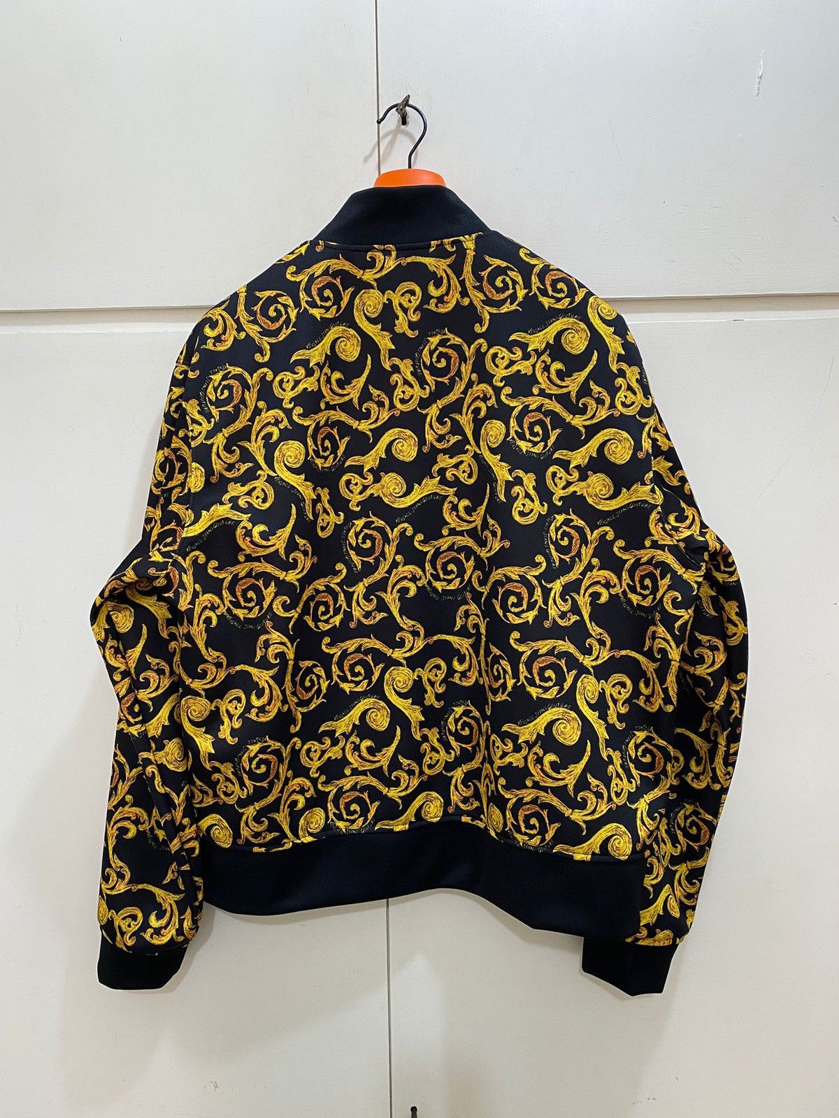 Versace Jeans Couture Versace Jeans Culture Tricetato Print Sketch Cori XL, new Size US XL / EU 56 / 4 - 15 Thumbnail