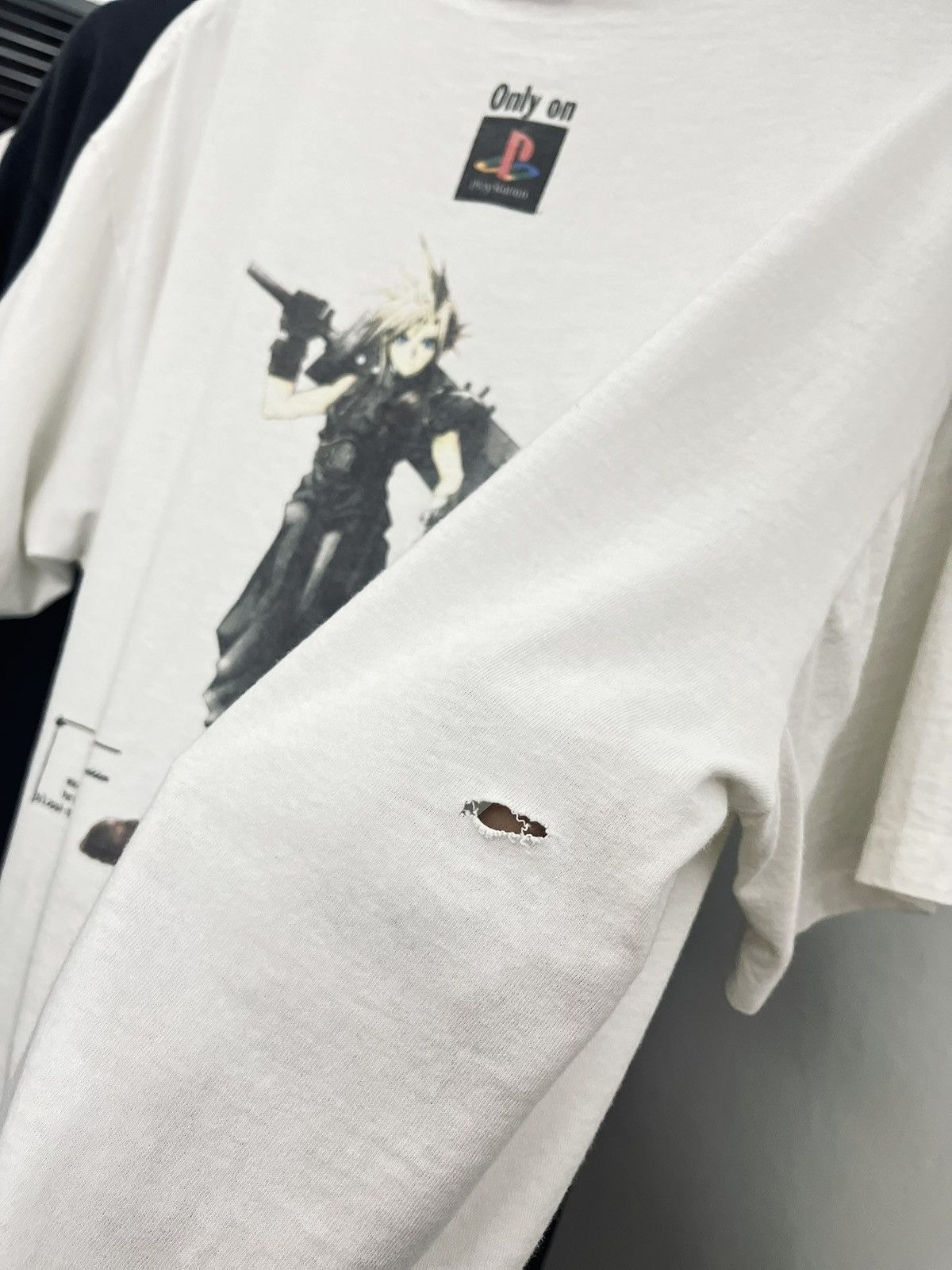 Vintage Vintage Final Fantasy VII Size US XL / EU 56 / 4 - 6 Thumbnail