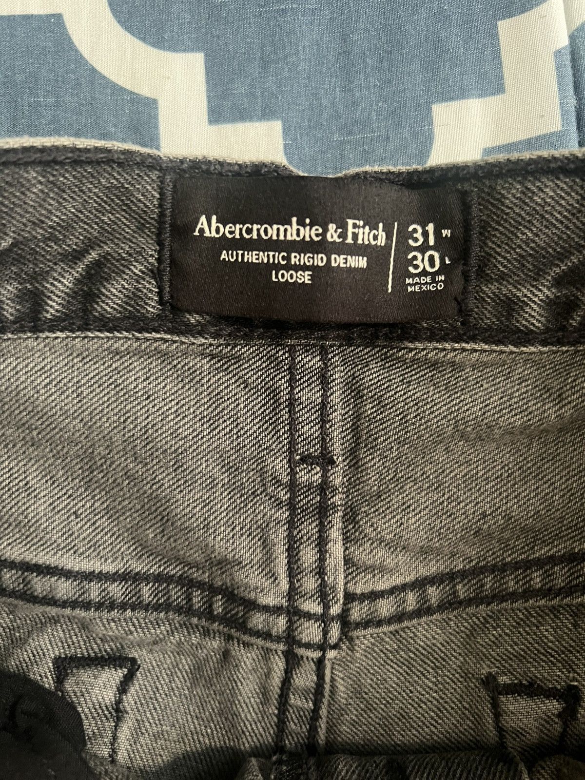 Abercrombie & Fitch Men’s loose jeans 31 x 30 Size US 31 - 6 Thumbnail