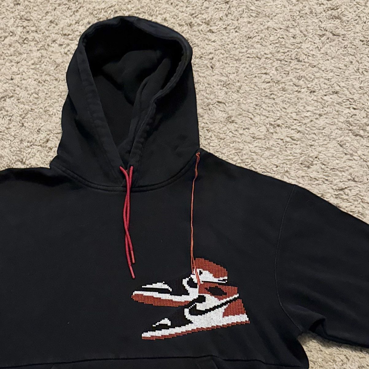 Jordan Brand VINTAGE NIKE JORDAN BRAND SNEAKER HOODIE Size US M / EU 48-50 / 2 - 4 Thumbnail