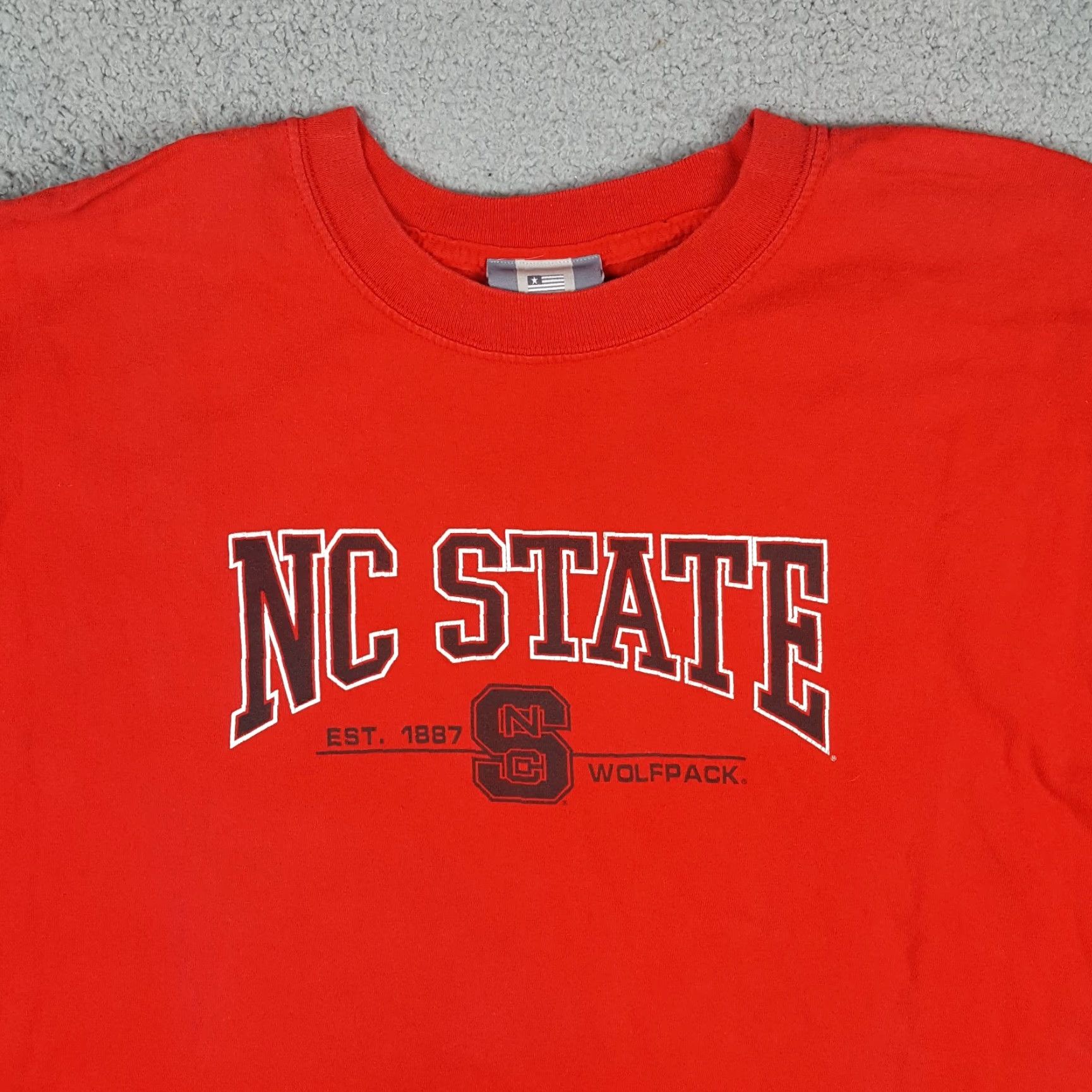Vintage VINTAGE NC State Wolfpack T-Shirt College Football University 90s 2XL Red Cotton Embroidered Logo Mens Size US XXL / EU 58 / 5 - 2 Thumbnail