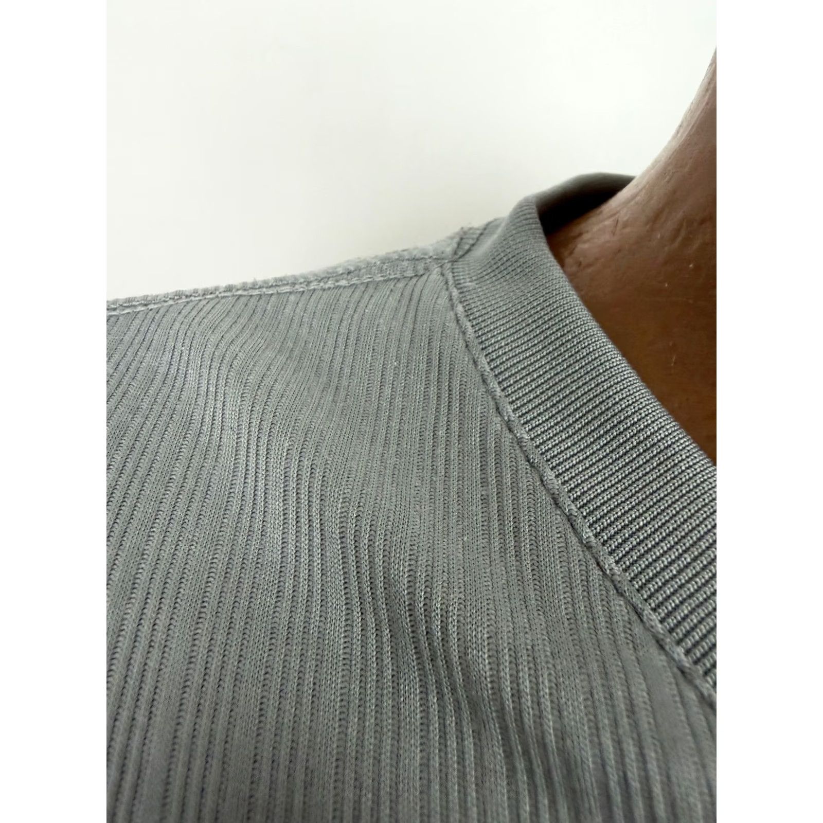 Joseph Abboud Joseph Abboud V-Neck Ribbed Shirt Men XL Gray T-Shirt Vintage 2000s Lightweight Outdoor Cotton Polyester Jersey Short Sleeve Size US XL / EU 56 / 4 - 4 Thumbnail