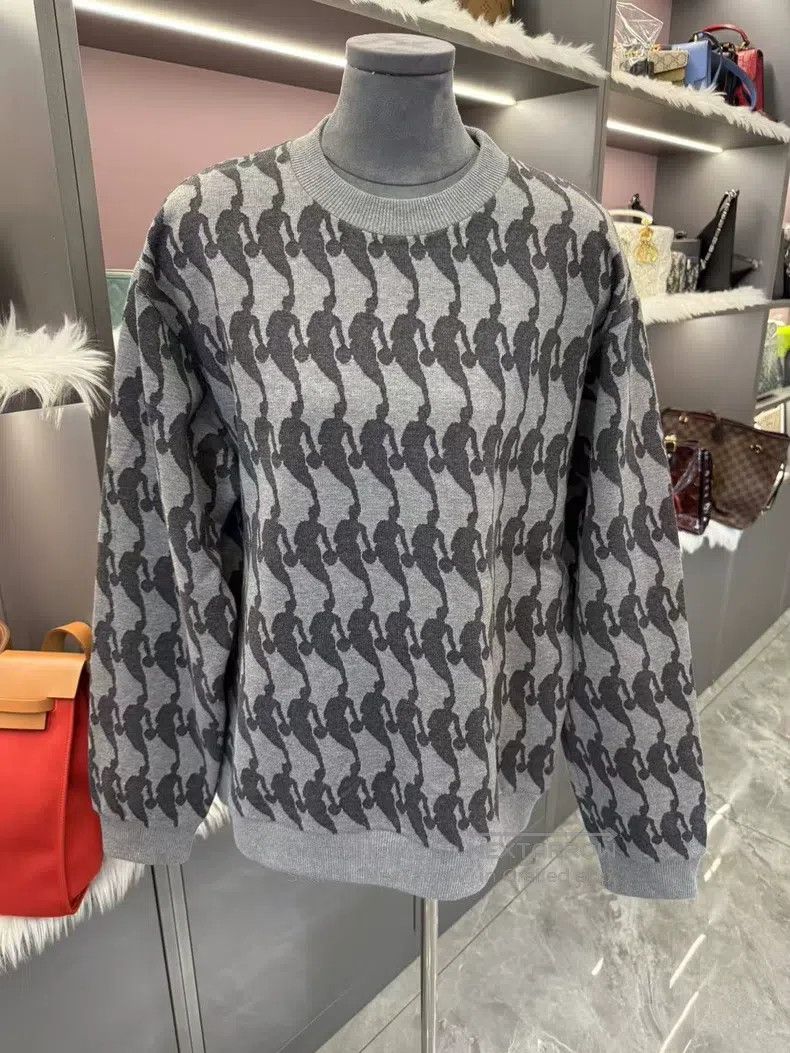 Louis Vuitton Louis Vuitton NBA Co-branded Full Print Sweatshirt Size US L / EU 52-54 / 3 - 3 Thumbnail