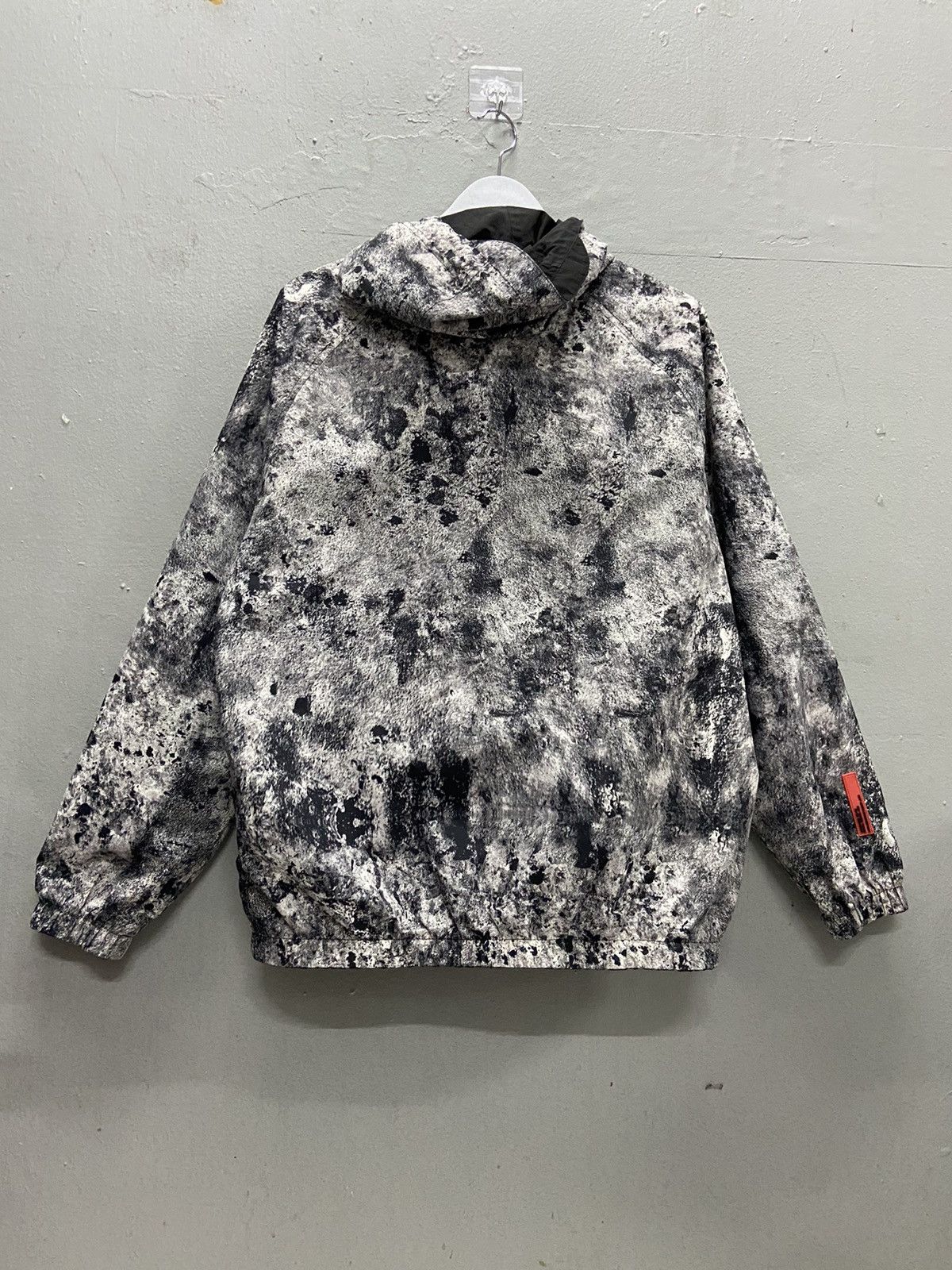 Bershka BERSHKA SYSTEM SCAN REVERSIBLE GORPCORE JACKET Size US M / EU 48-50 / 2 - 3 Thumbnail