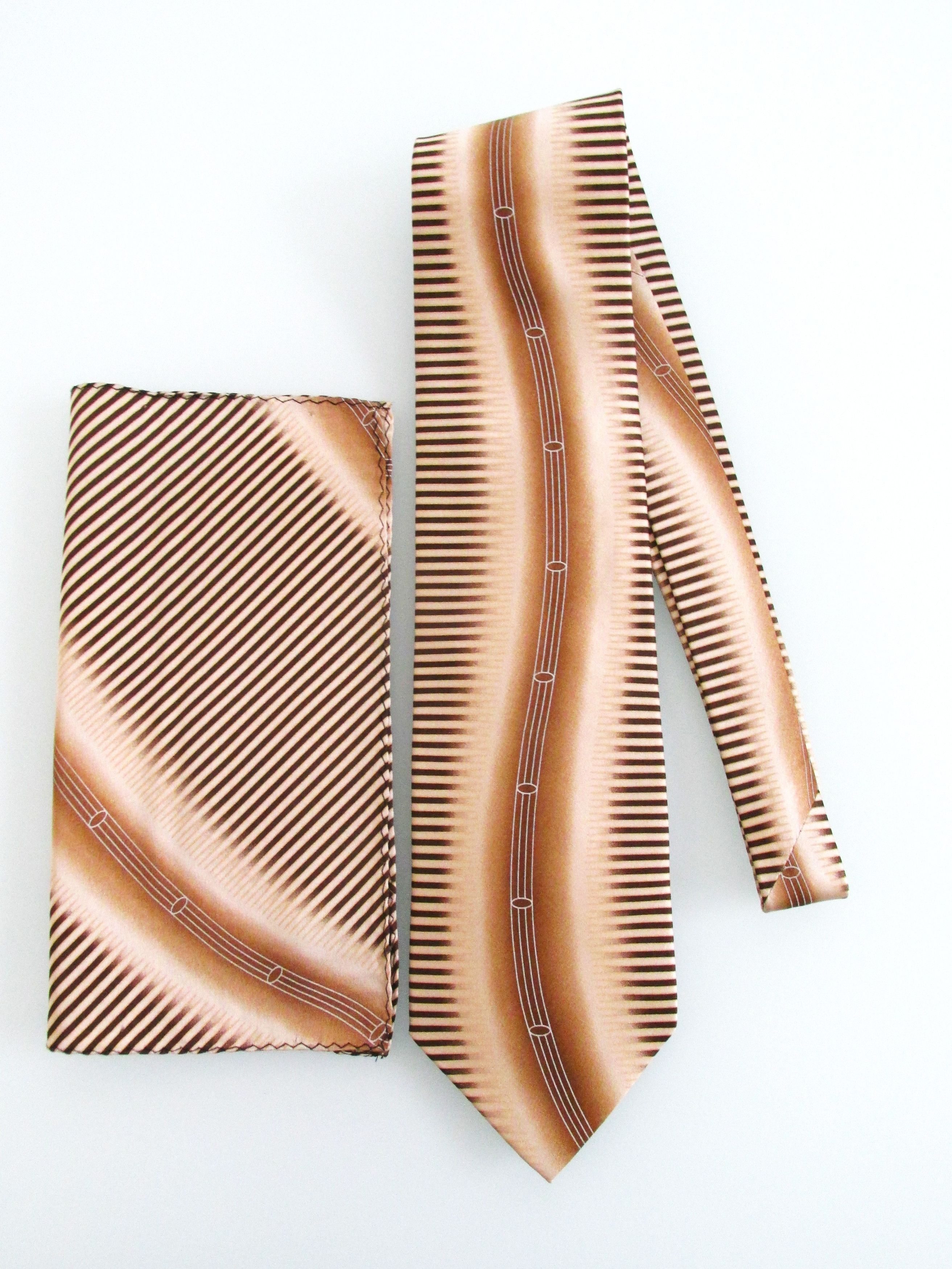 Other Bruno Conte (NWOT) Men's Silk Tie & Pocket Square Set Size ONE SIZE - 1 Thumbnail