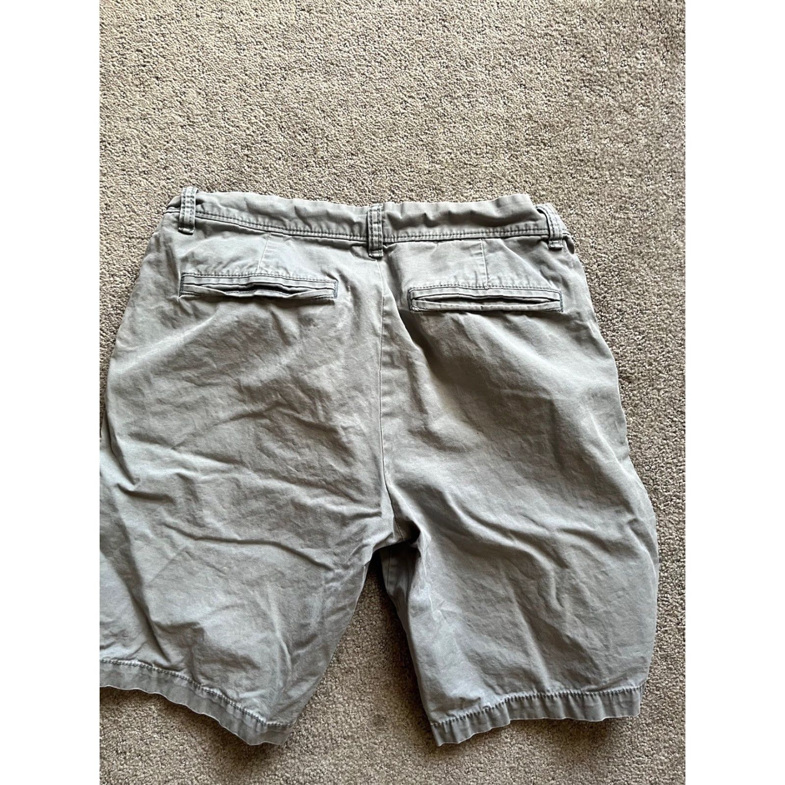 Old Navy VINTAGE Old Navy Gray Short Flat Front Cotton Men Size 30 Chino Regular Zip Pocket Mens Size US 30 / EU 46 - 2 Thumbnail