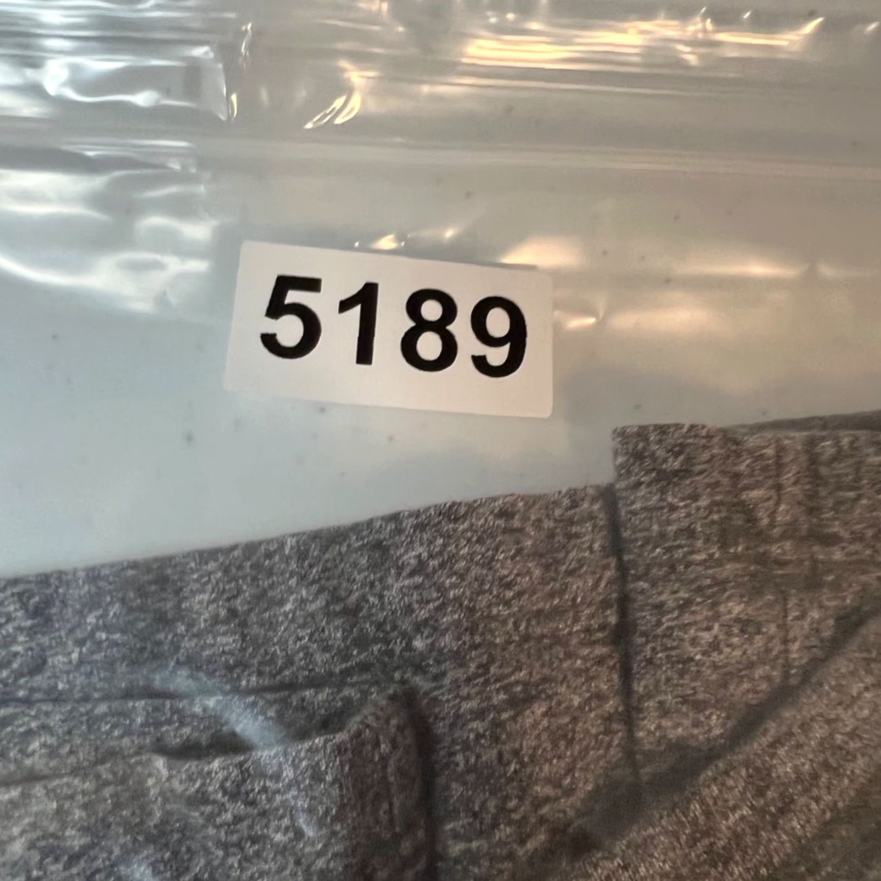 Vintage VINTAGE Maison Kitsuné T-Shirt Mens Crew Neck 100% Cotton Heather Gray Fox Patch Medium Size M Gray Shirt Size US M / EU 48-50 / 2 - 8 Thumbnail
