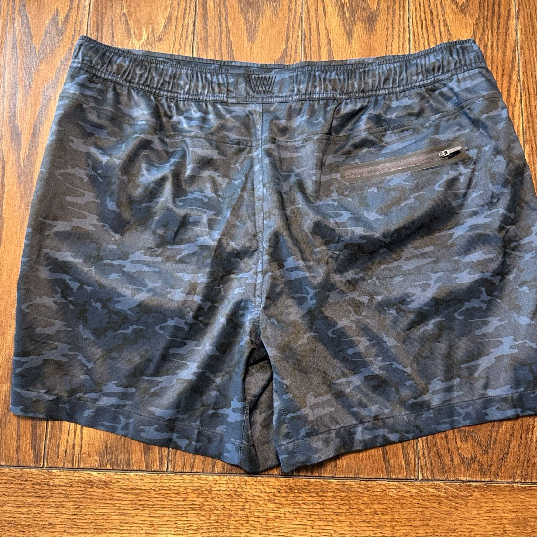 Vintage Mack Weldon Men's Size Medium 6" Camo Shorts Athletic Drawstring Blue Black Jersey Lightweight Pockets Size US 39 - 7 Thumbnail
