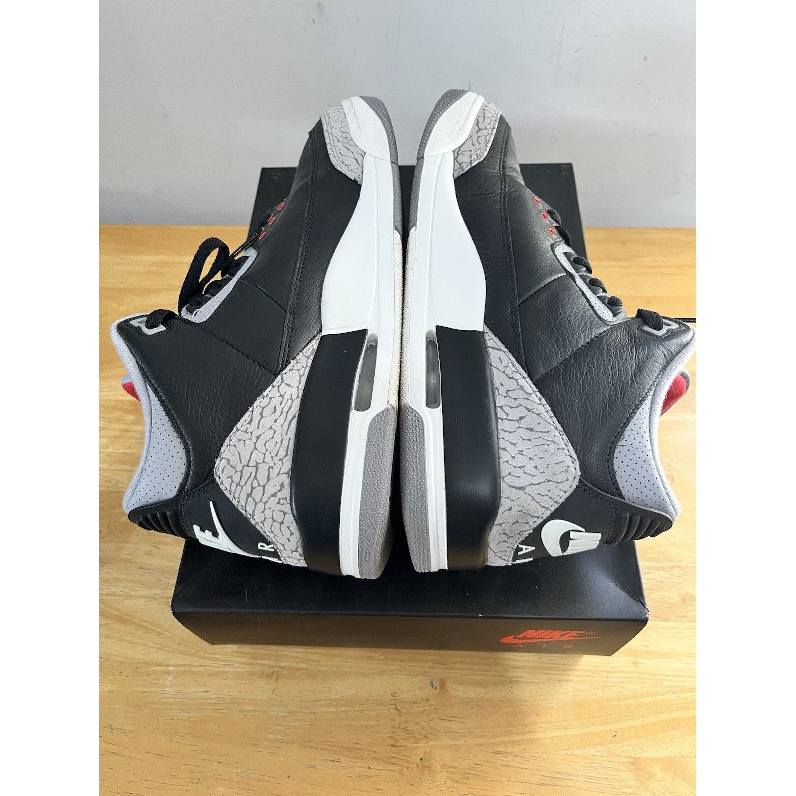 Jordan Brand Size 10 - Air Jordan 3 Retro OG 2024 Black Cement Size US 10 / EU 43 - 5 Thumbnail