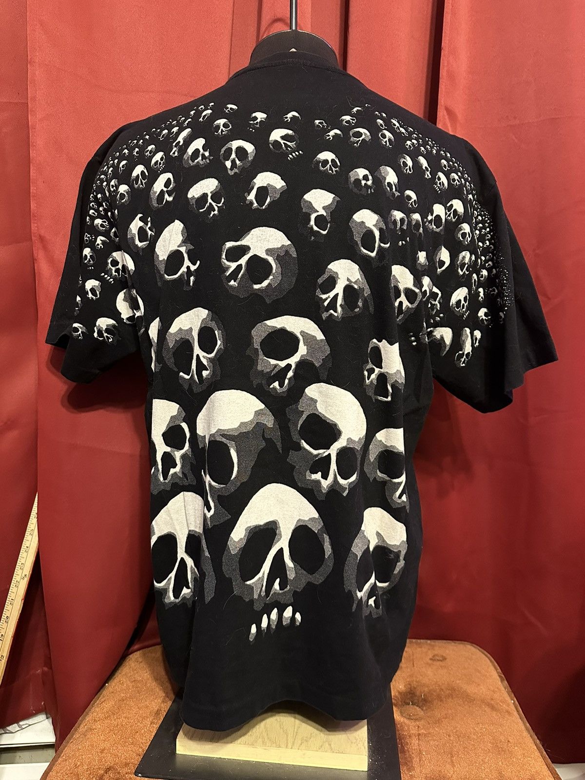 Vintage Vintage Skull Pile Tshirt 90’s All Over Print Grail Size US XL / EU 56 / 4 - 2 Thumbnail