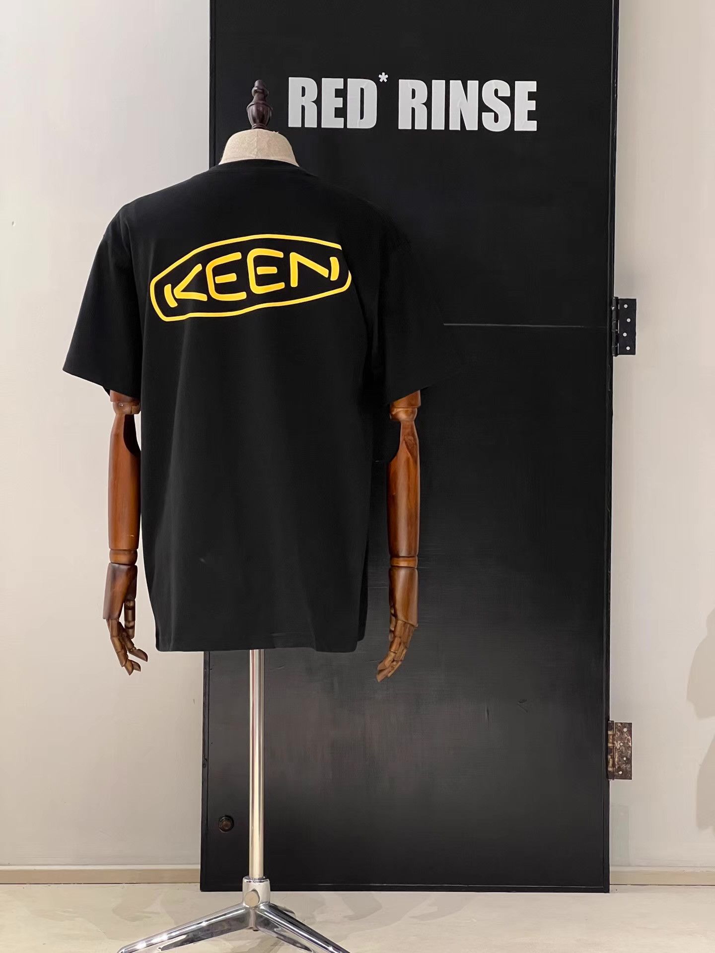 KEEN Keen Early Archive Short SleeveT‑shirt Kiko Kostadinov Q13 Size US L / EU 52-54 / 3 - 3 Thumbnail