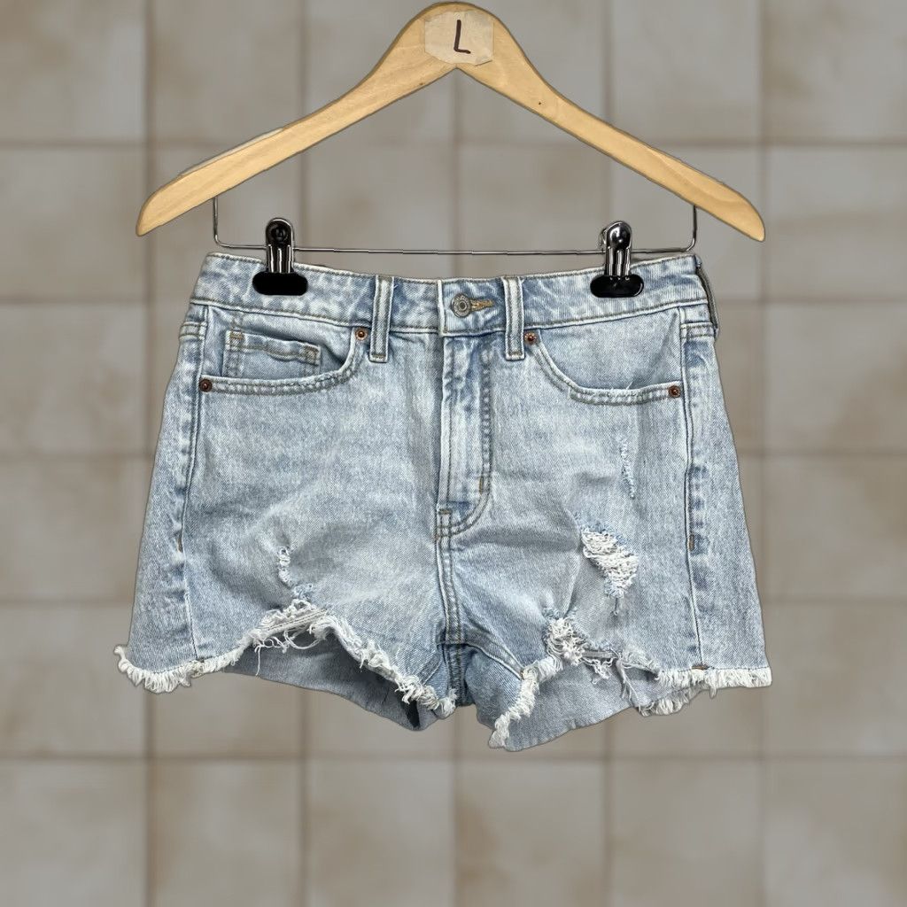 Old Navy Old Navy Women's Denim Shorts Cut-Off Light Blue 29x3 Stretch High Rise Size 4 5-Pocket Button Zip Vintage? No Size 27" / US 4 / IT 40 - 1 Thumbnail