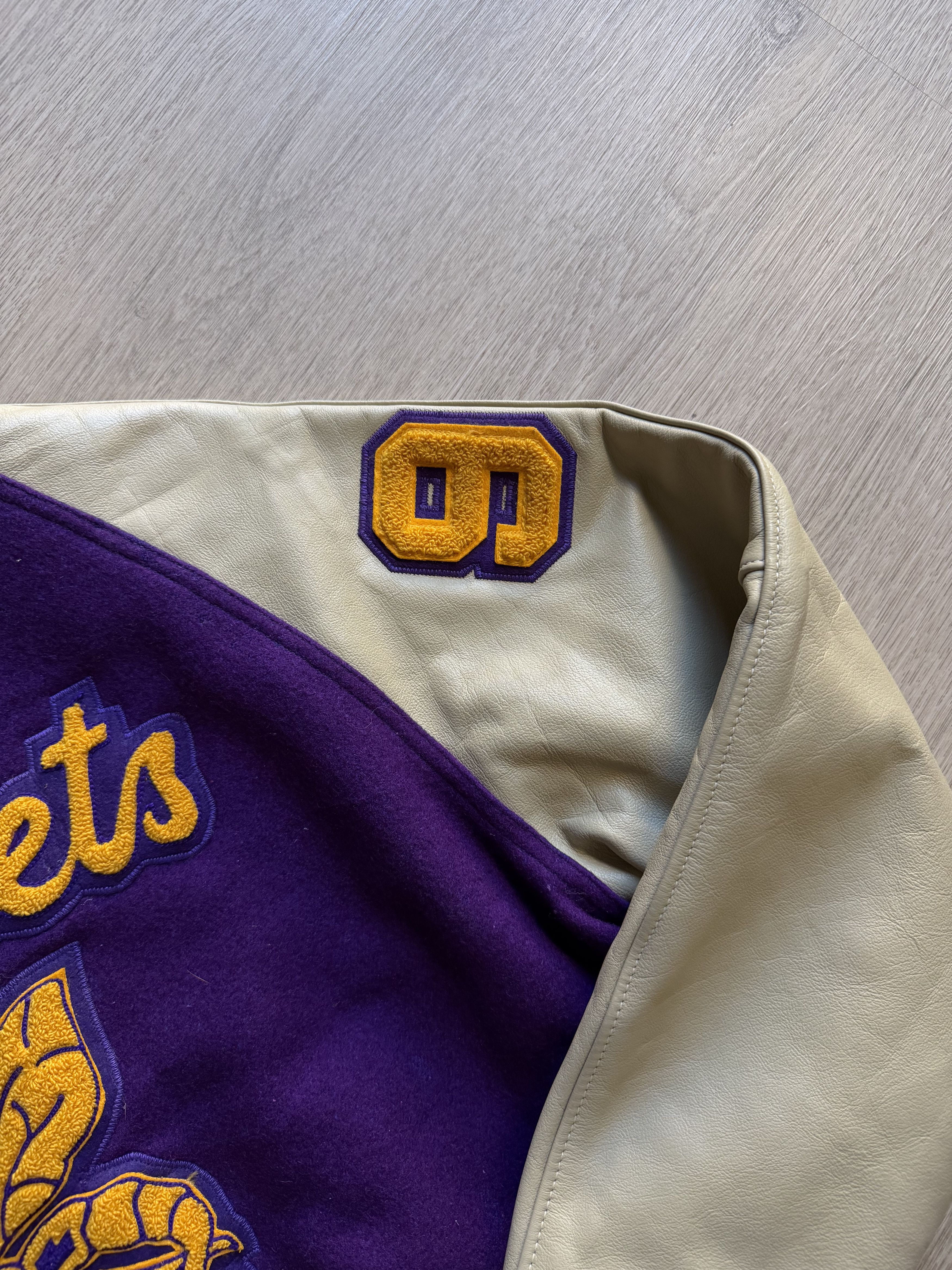 Genuine Leather Vintage '94 Hornets Basketball Varsity Leather Jacket Size US L / EU 52-54 / 3 - 5 Thumbnail