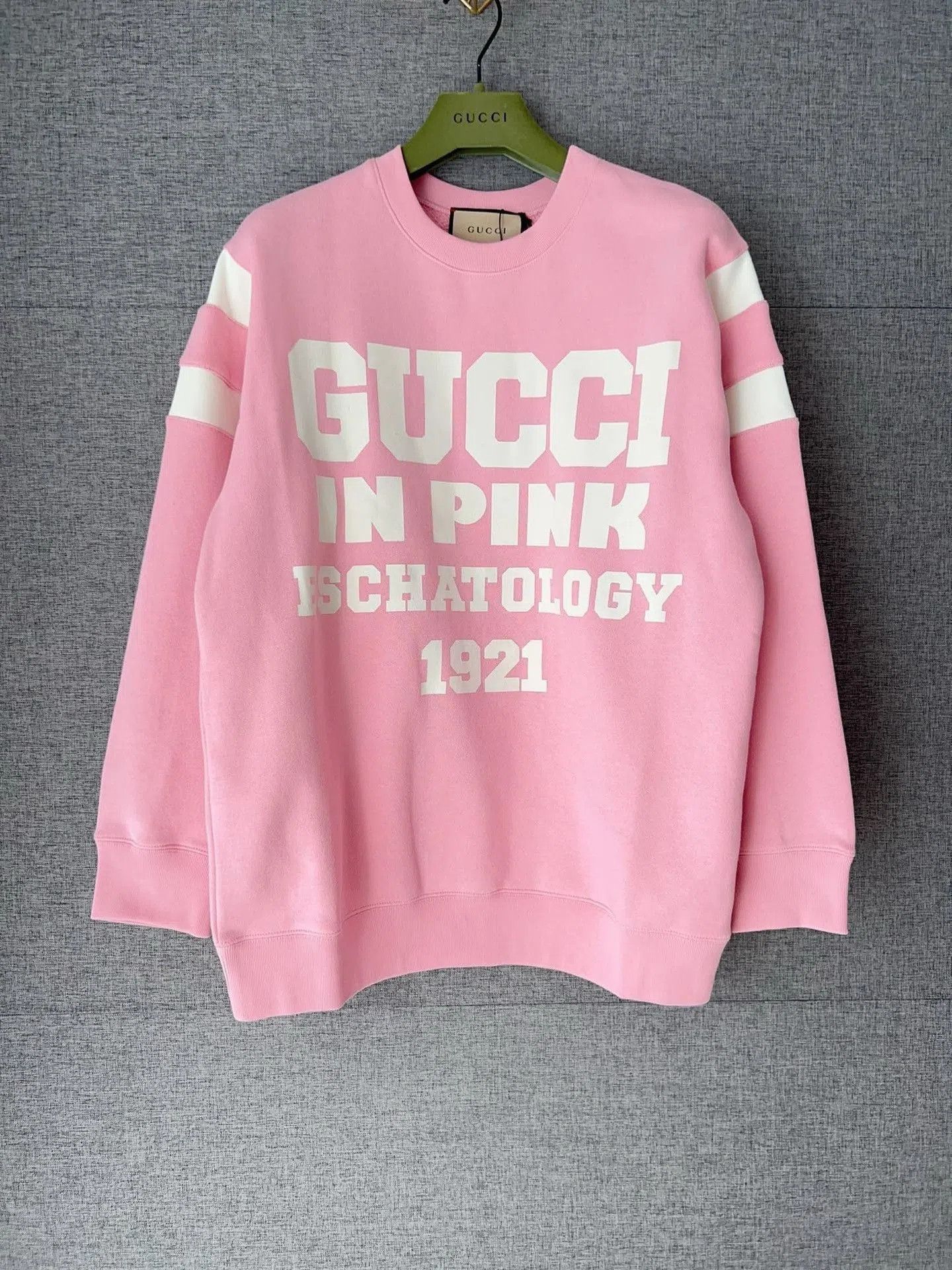 Gucci Gucci 1921 Print Crewneck Sweatshirt. Size S / US 4 / IT 40 - 1 Thumbnail