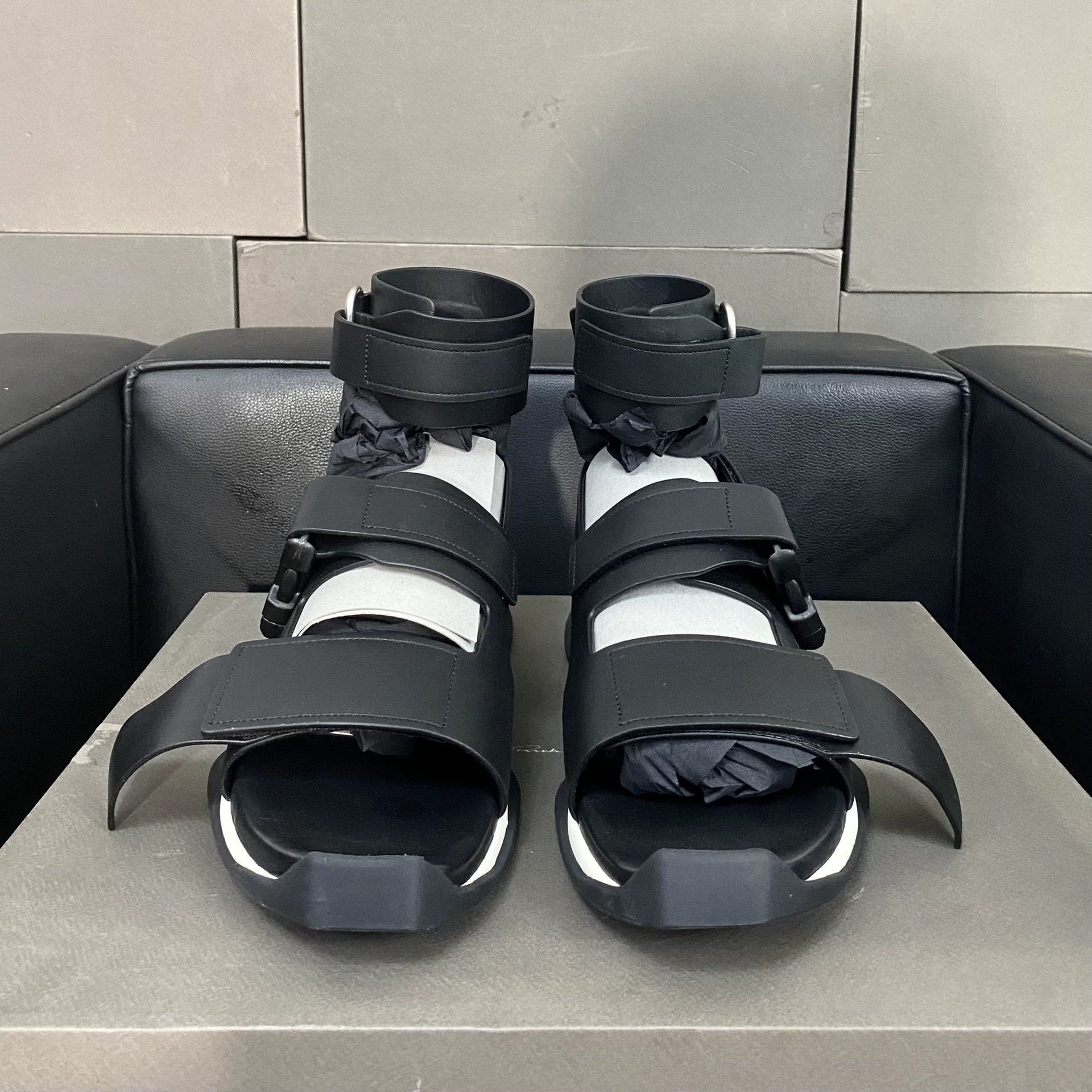 Rick Owens Rick Owens Tank Sole Sandals Size US 7 / EU 40 - 1 Thumbnail