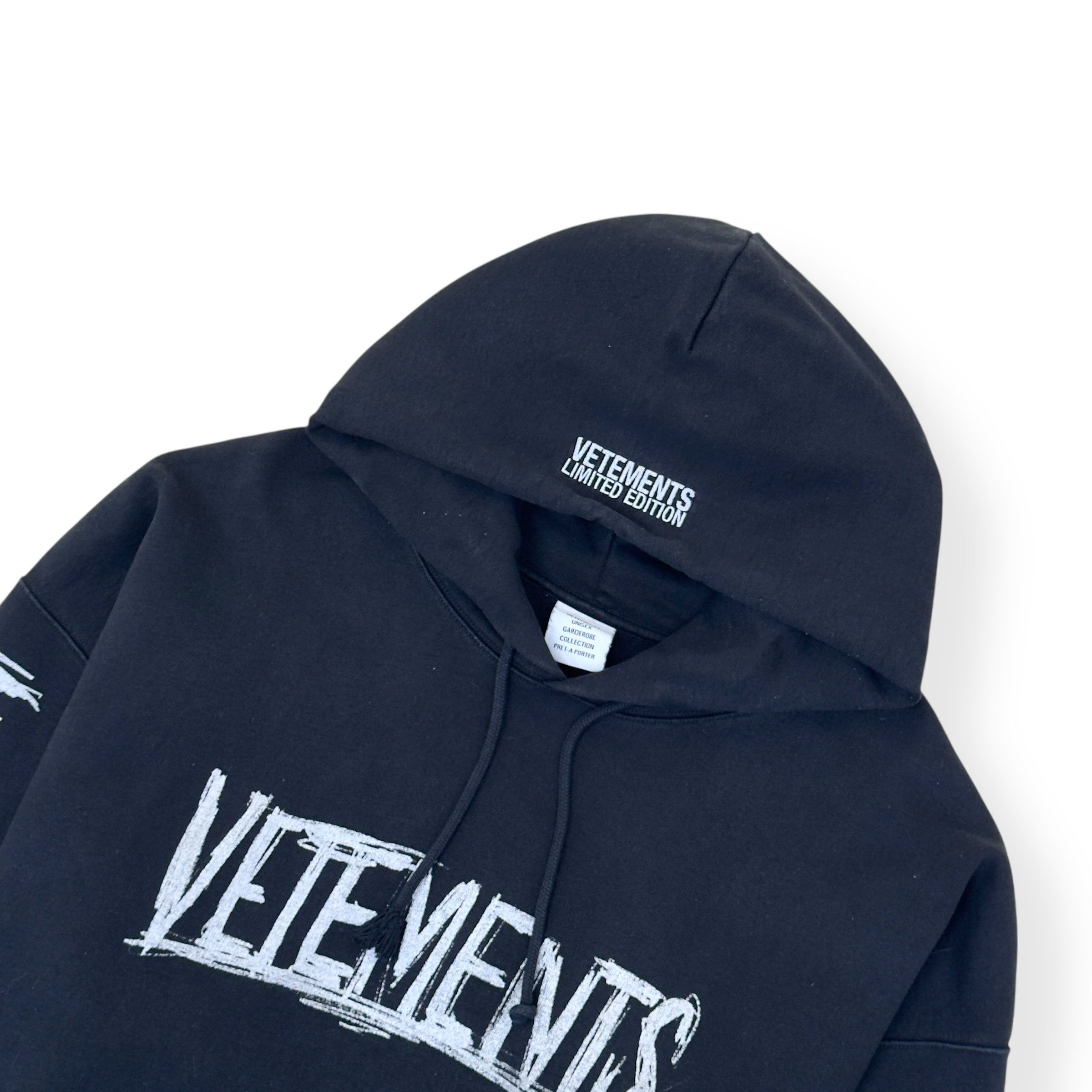 Vetements VETEMENTS WORLD TOUR OVERSIZED HOODIE BLACK L Size US L / EU 52-54 / 3 - 3 Thumbnail