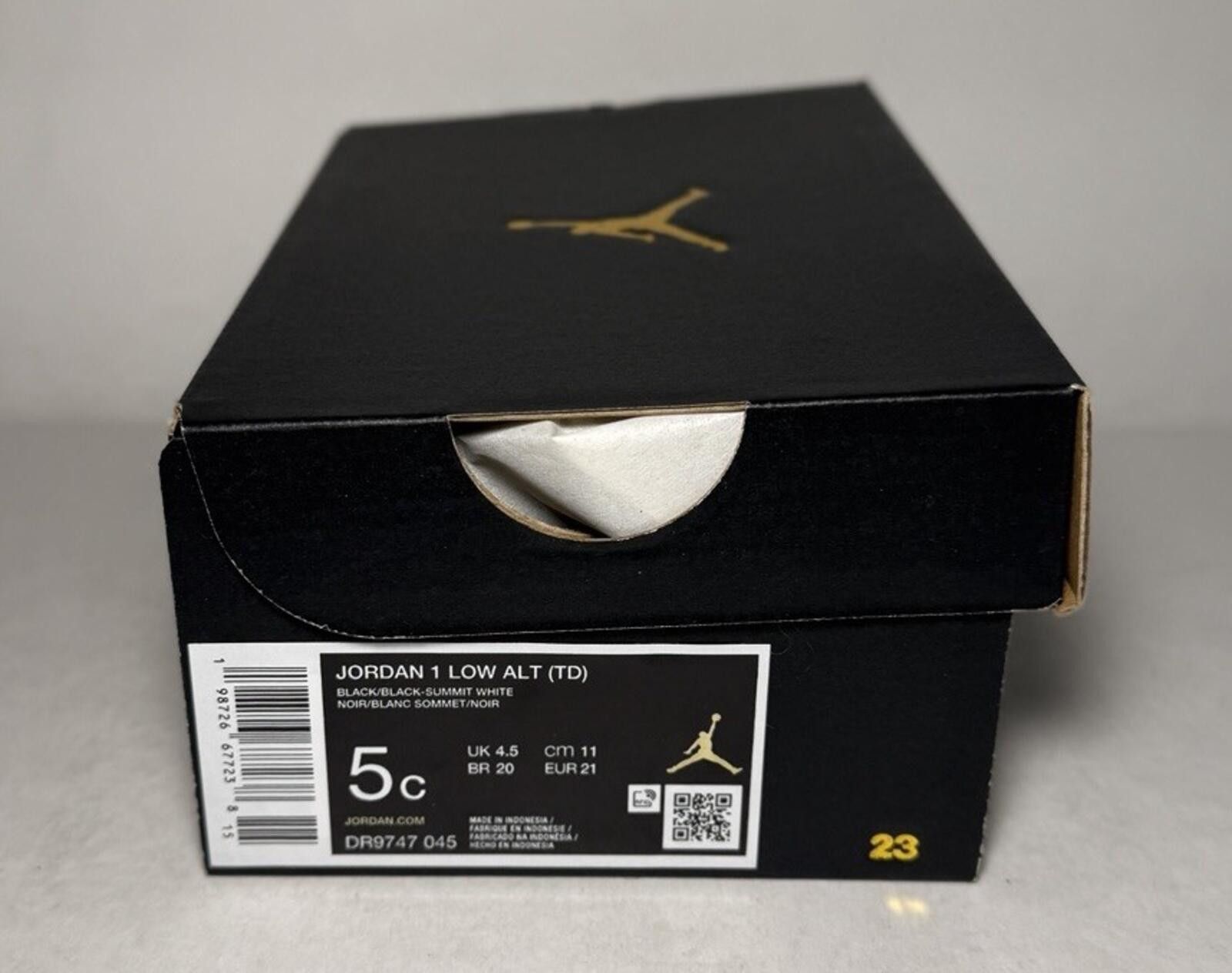 Jordan Brand Air Jordan 1 Low Alt (TD) Sneaker Black/Black-Summit White Size US 5 / EU 37 - 6 Thumbnail