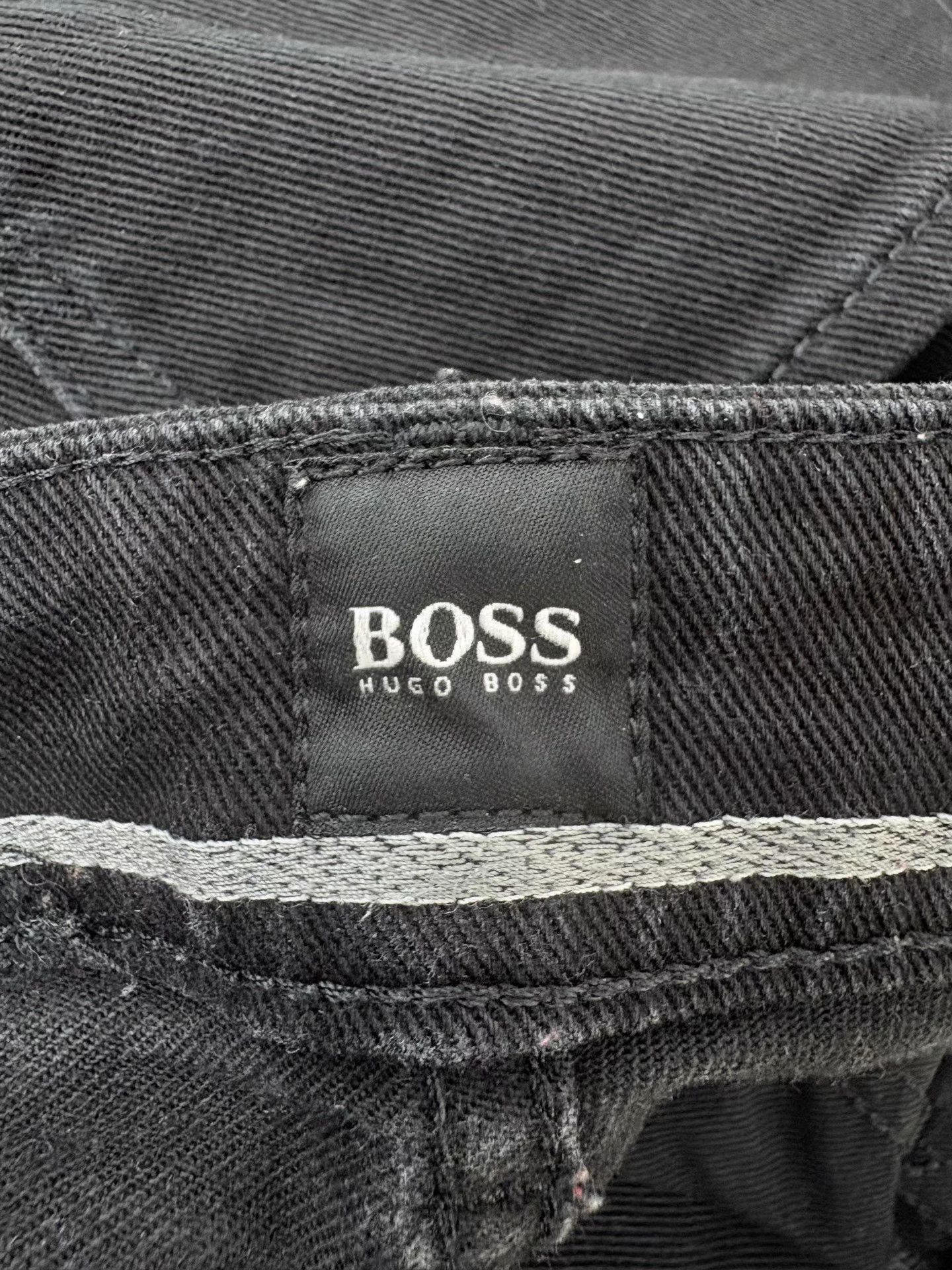 Hugo Boss HUGO BOSS Leather Logo Jeans Size US 34 / EU 50 - 4 Thumbnail