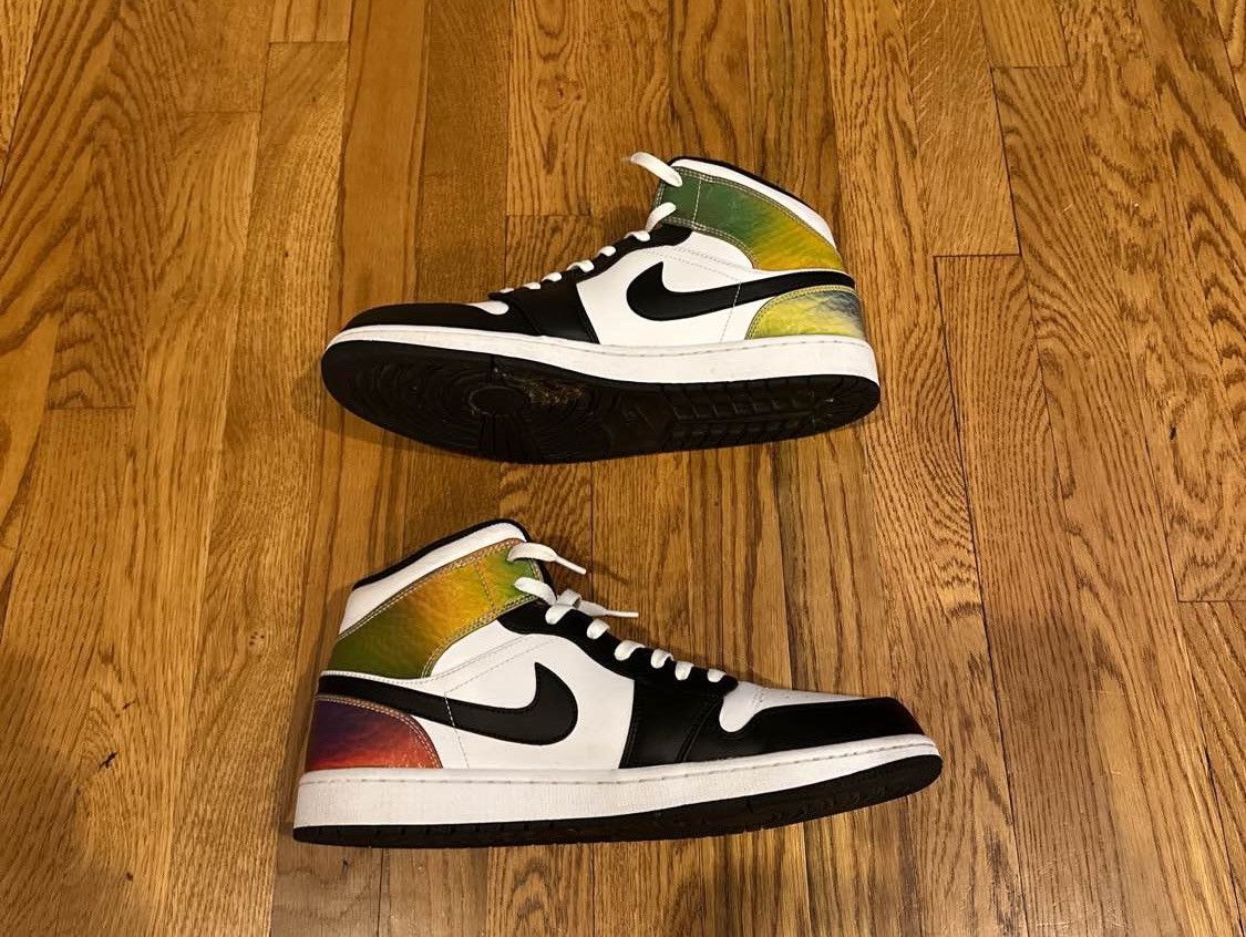Jordan Brand Air Jordan 1 Mid SE “Heat Reactive Color Change” Size US 13 / EU 46 - 2 Thumbnail