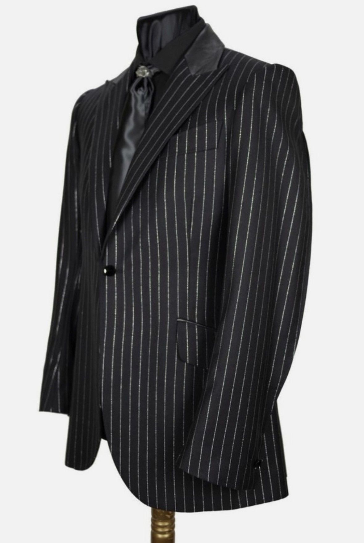 Sir Tom Baker Sir Tom Baker Black w/ Silver Pinstripe Jacket - Leather Size 38R - 11 Thumbnail