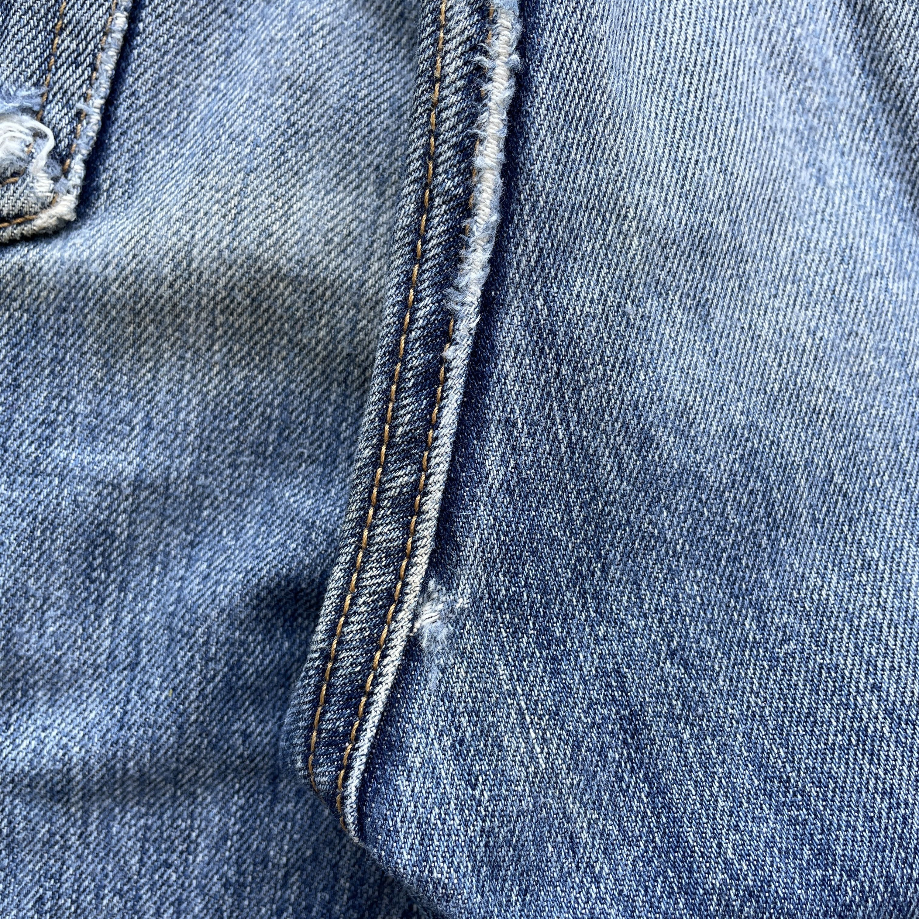 Levi's Vintage Levi’s 501 Faded Distressed Denim Ripped Jeans Pants Size US 32 / EU 48 - 12 Thumbnail