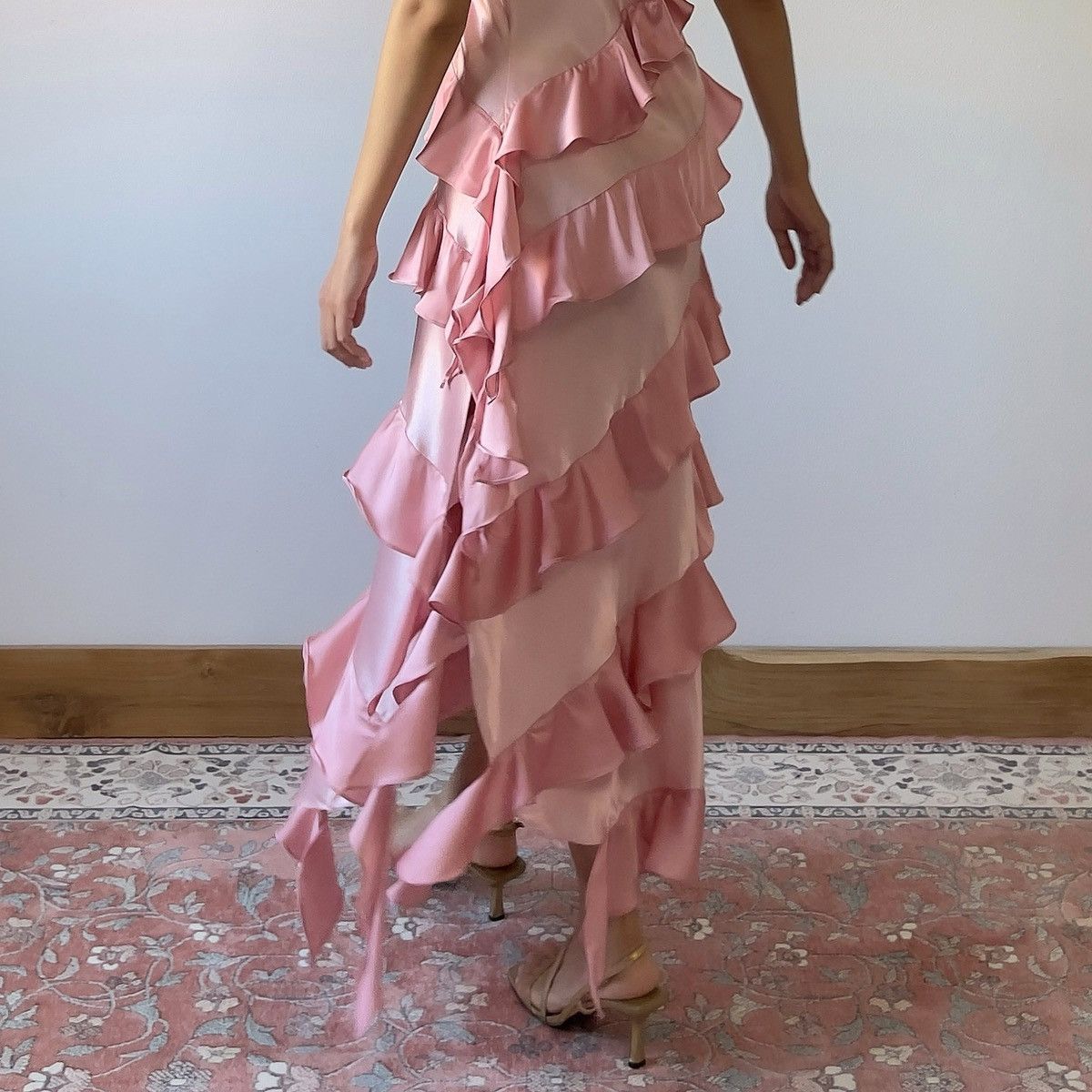 Victoria's Secret × Vintage Vintage VS Pink Ruffle Satin Dress (Small) Size S / US 4 / IT 40 - 13 Thumbnail