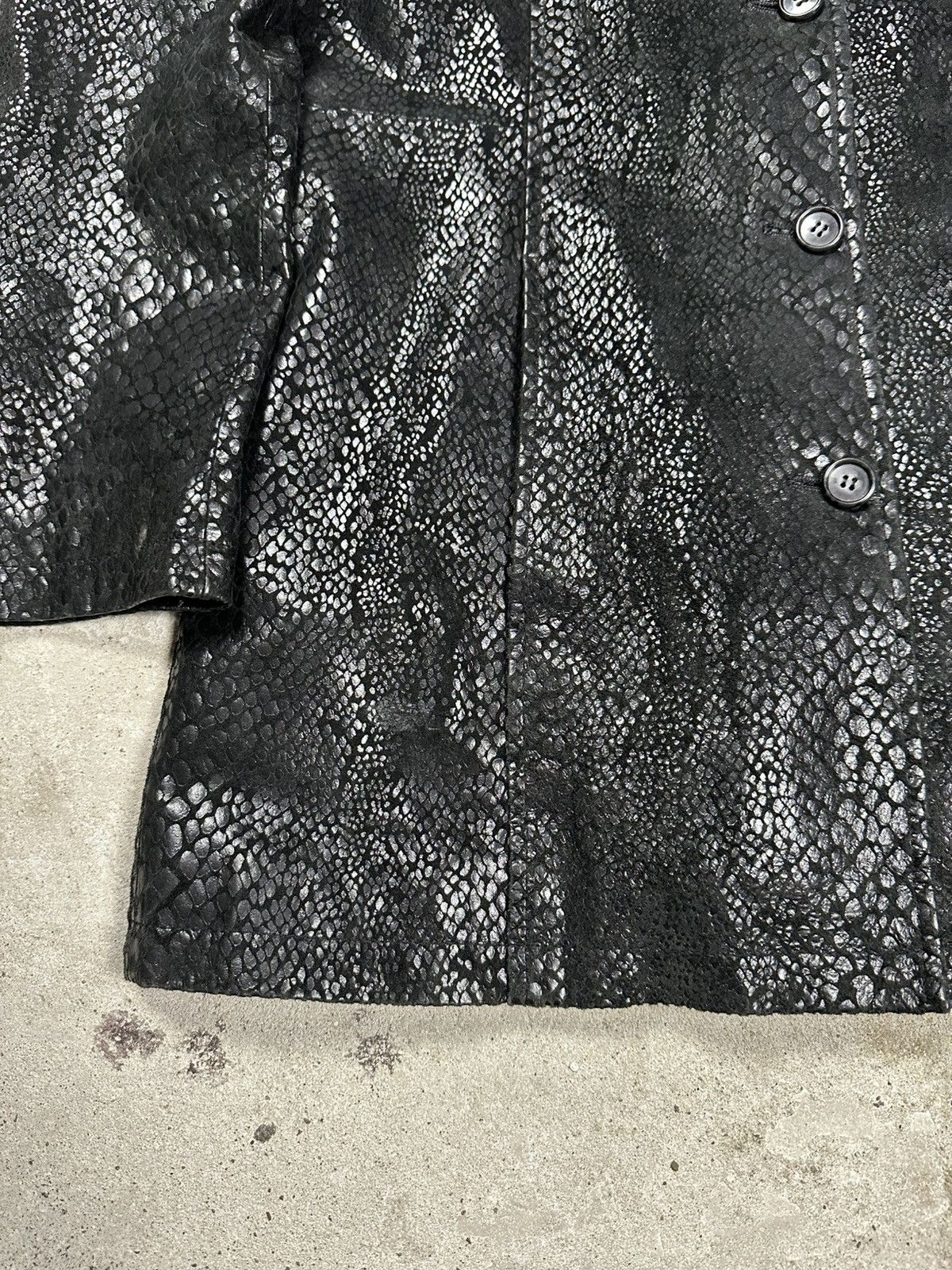 Japanese Brand Vintage Y2K Black Genuine Leather Crocodile Snakeskin Coat Size XL / US 12-14 / IT 48-50 - 3 Thumbnail