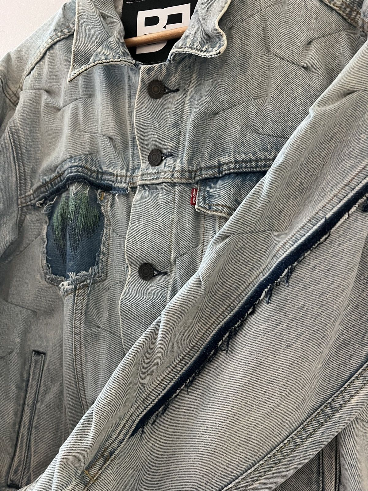 Levi's Levi’s Distorted Pleated Denim Jacket Size US L / EU 52-54 / 3 - 7 Thumbnail