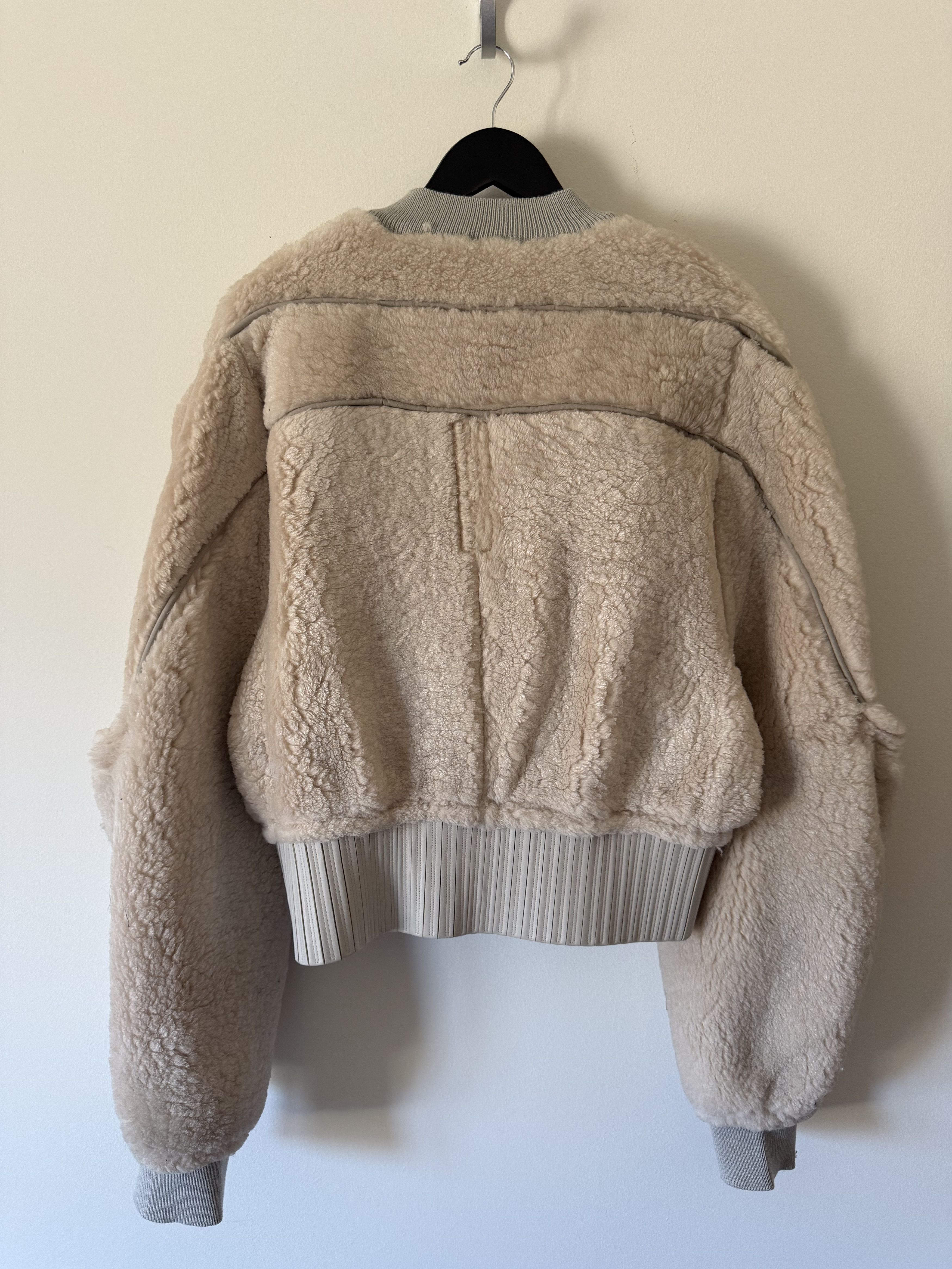 Rick Owens Rick Owens Girdered Reversible Shearling Bomber in White Size US L / EU 52-54 / 3 - 5 Thumbnail