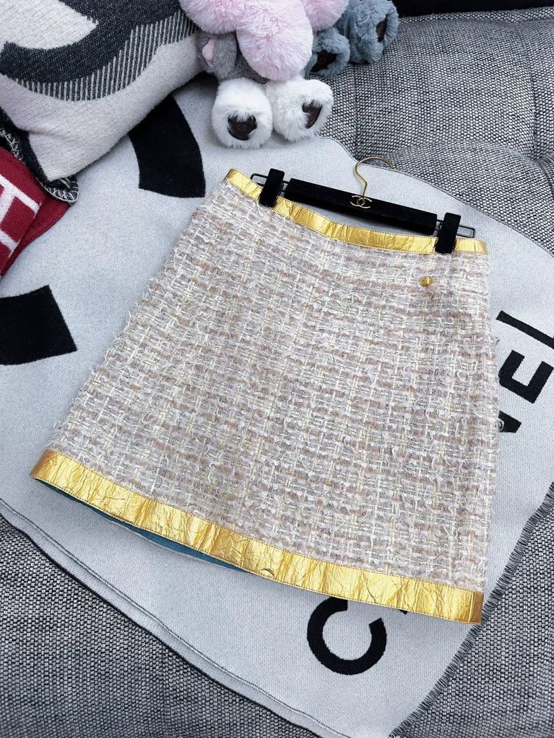 Chanel Chanel 19A Egyptian series pineapple pattern gold skirt Size 25" / US 0 / IT 36 - 6 Thumbnail