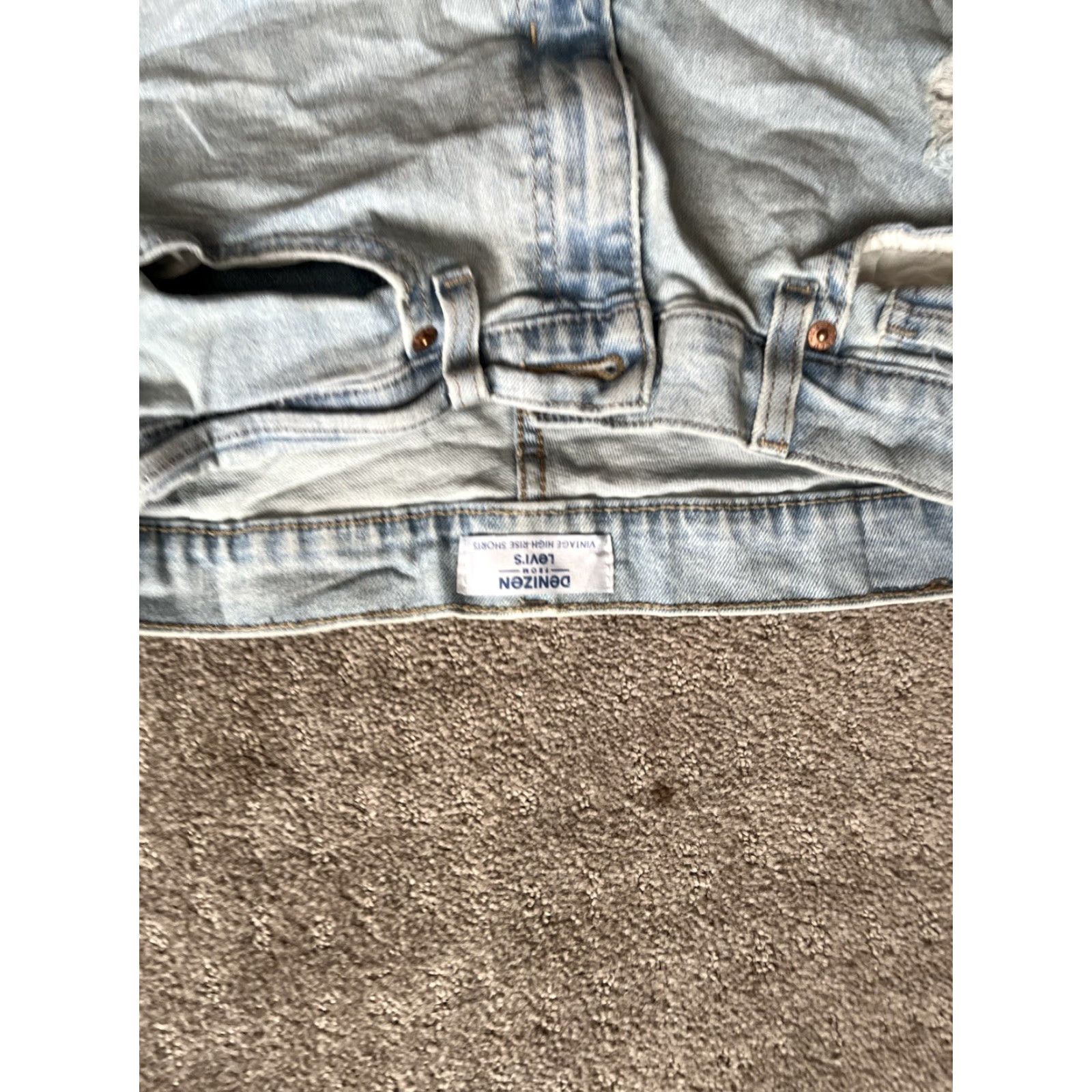 Levi's VINTAGE Levi's Denizen From Levi's High-Rise 5" Jeans Shorts Size 8 Womens Blue Cut-Off 29W 5 in Inseam 196524200153 Size 30" / US 8 / IT 44 - 3 Thumbnail