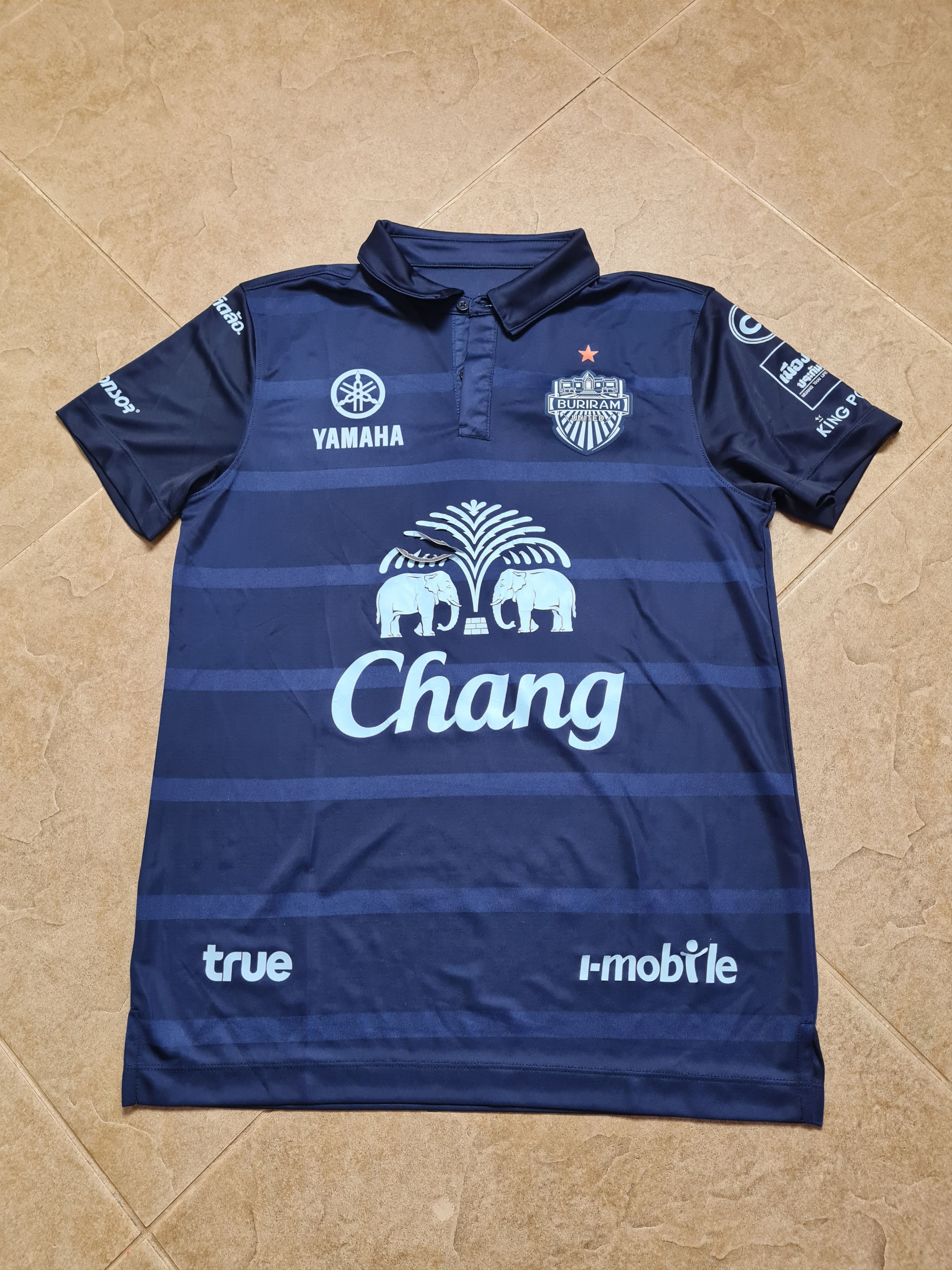 Other Football Jersey Buriram United FC Thailand Thai League 2017 Size US M / EU 48-50 / 2 - 4 Thumbnail