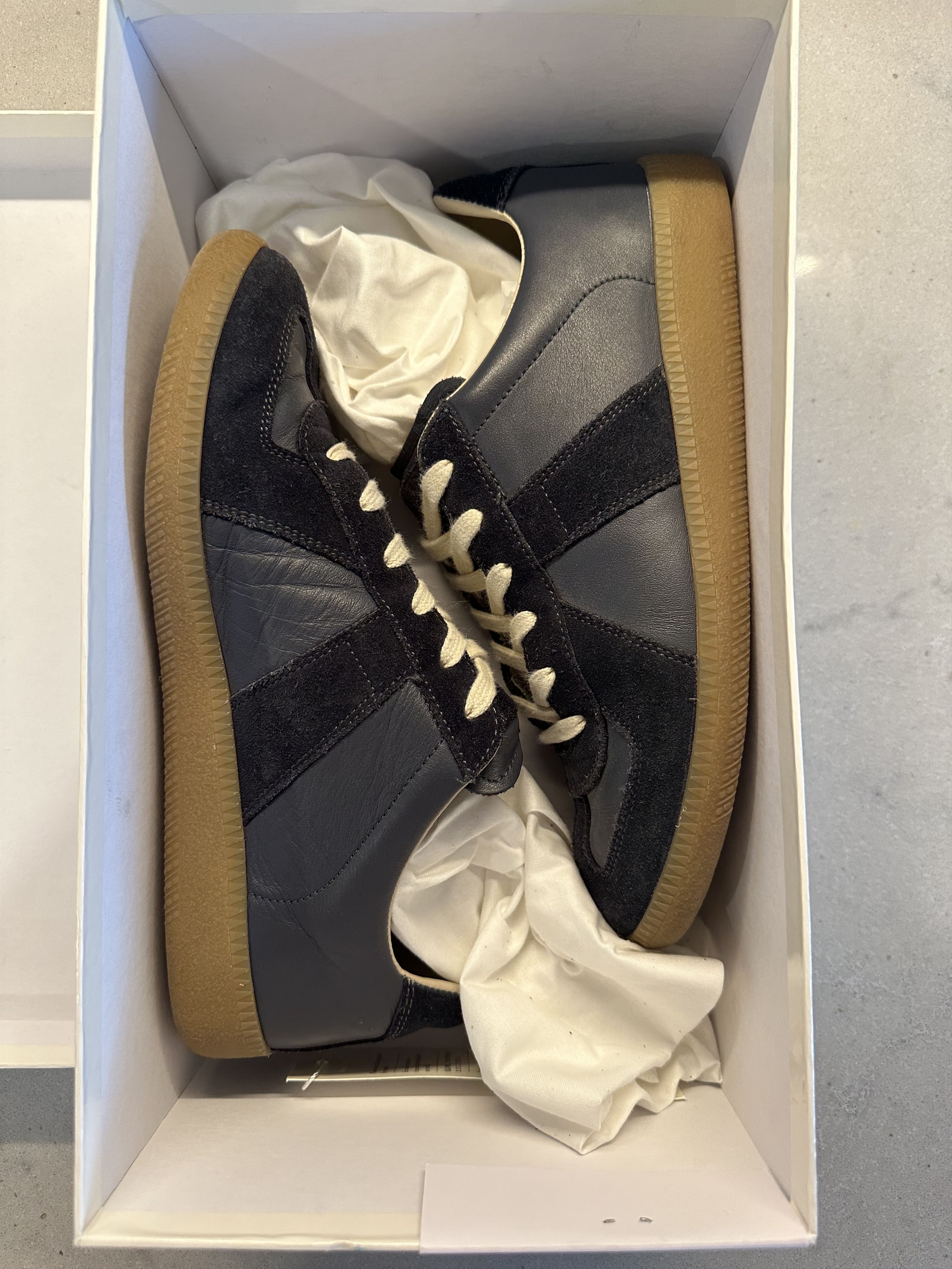 Maison Margiela Maison Margiela Replica Sneakers in Navy size 38 Size US 7.5 / IT 37.5 - 2 Thumbnail