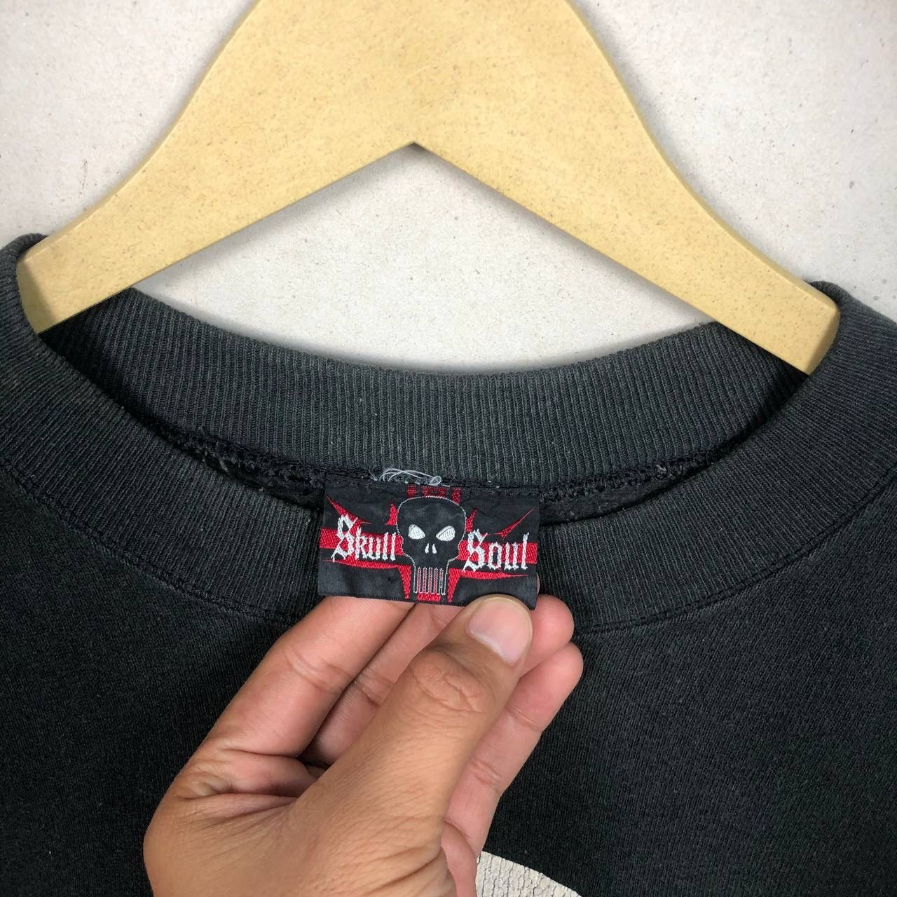 Vintage 90s Thrashed The Punisher Skull Faded Sweatshirt ERD GRUNGE Size US L / EU 52-54 / 3 - 6 Thumbnail
