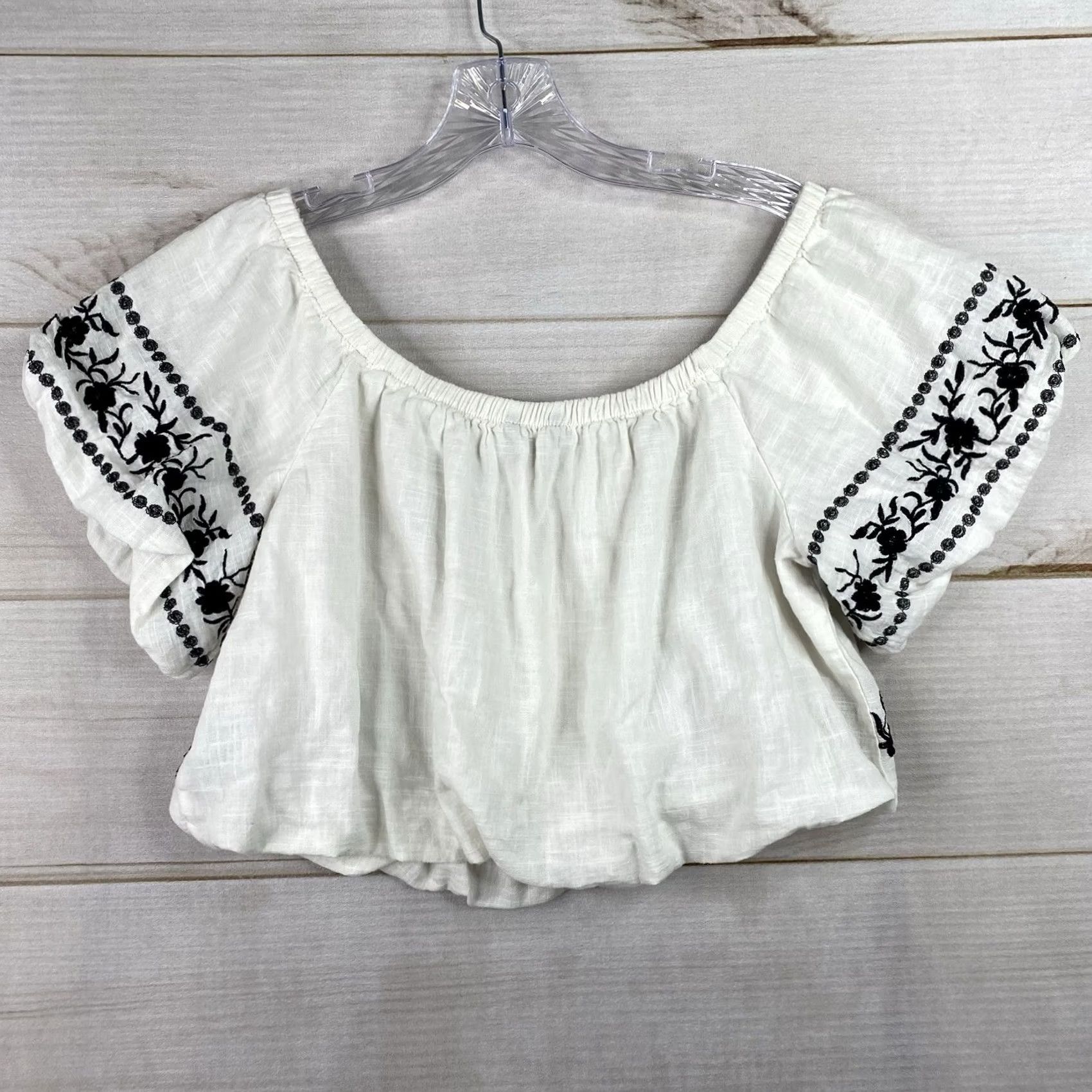 American Eagle Outfitters American Eagle Outfitters Crop Top Womens M White Embroidered Floral Short Sleeve Bohemian Cropped Blouse Size M / US 6-8 / IT 42-44 - 7 Thumbnail